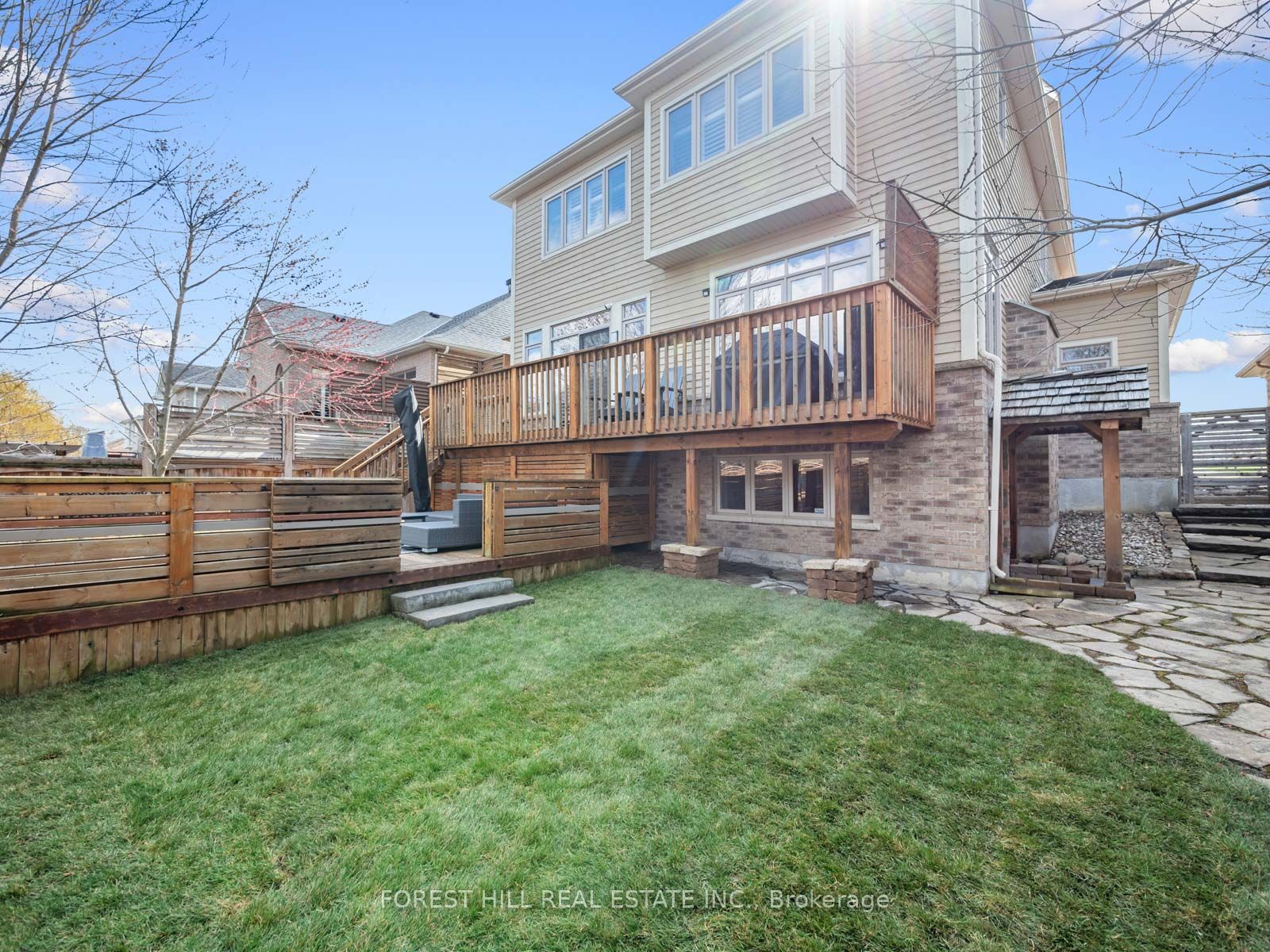 7 Turner Dr