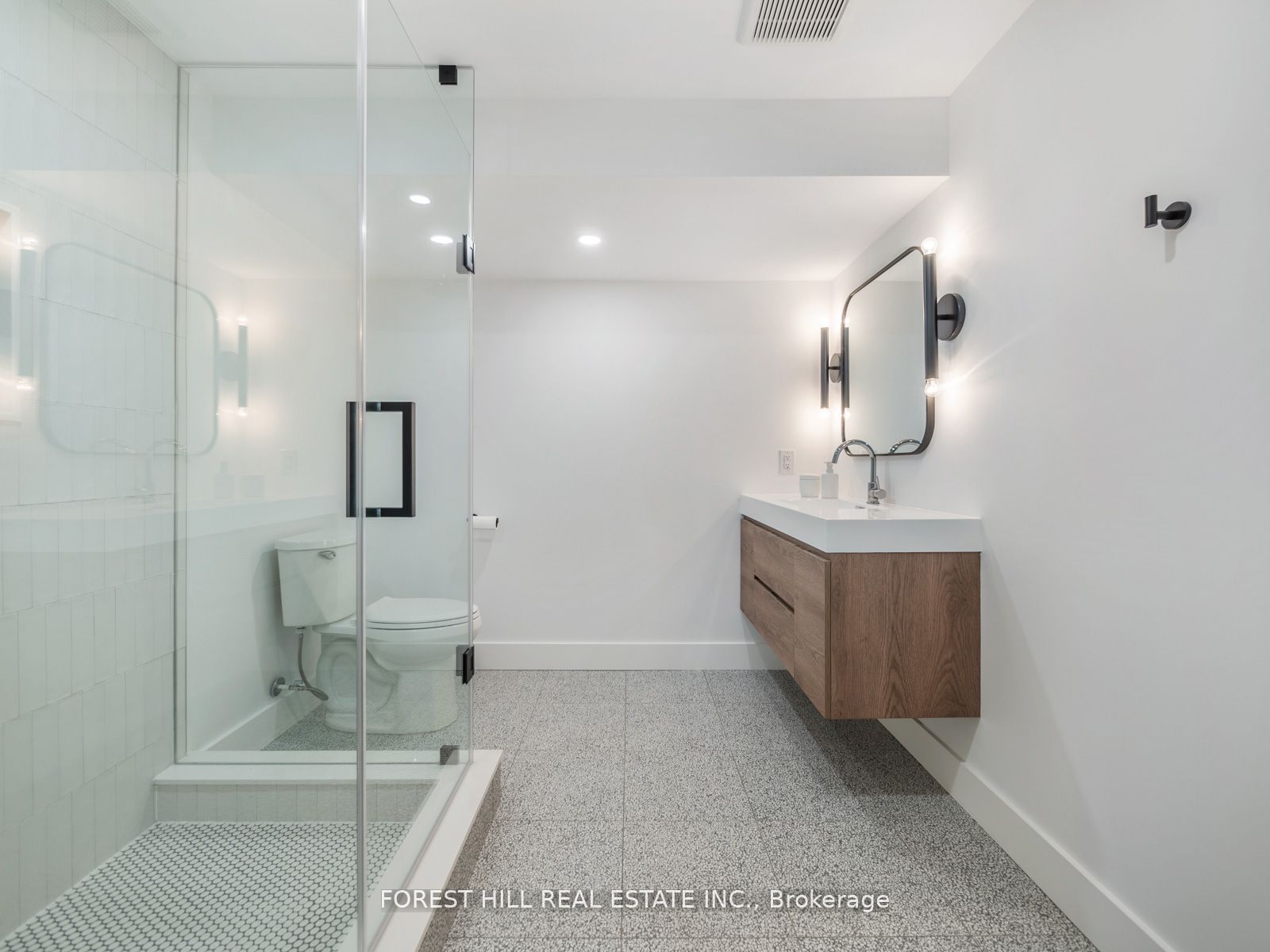 7 Turner Dr