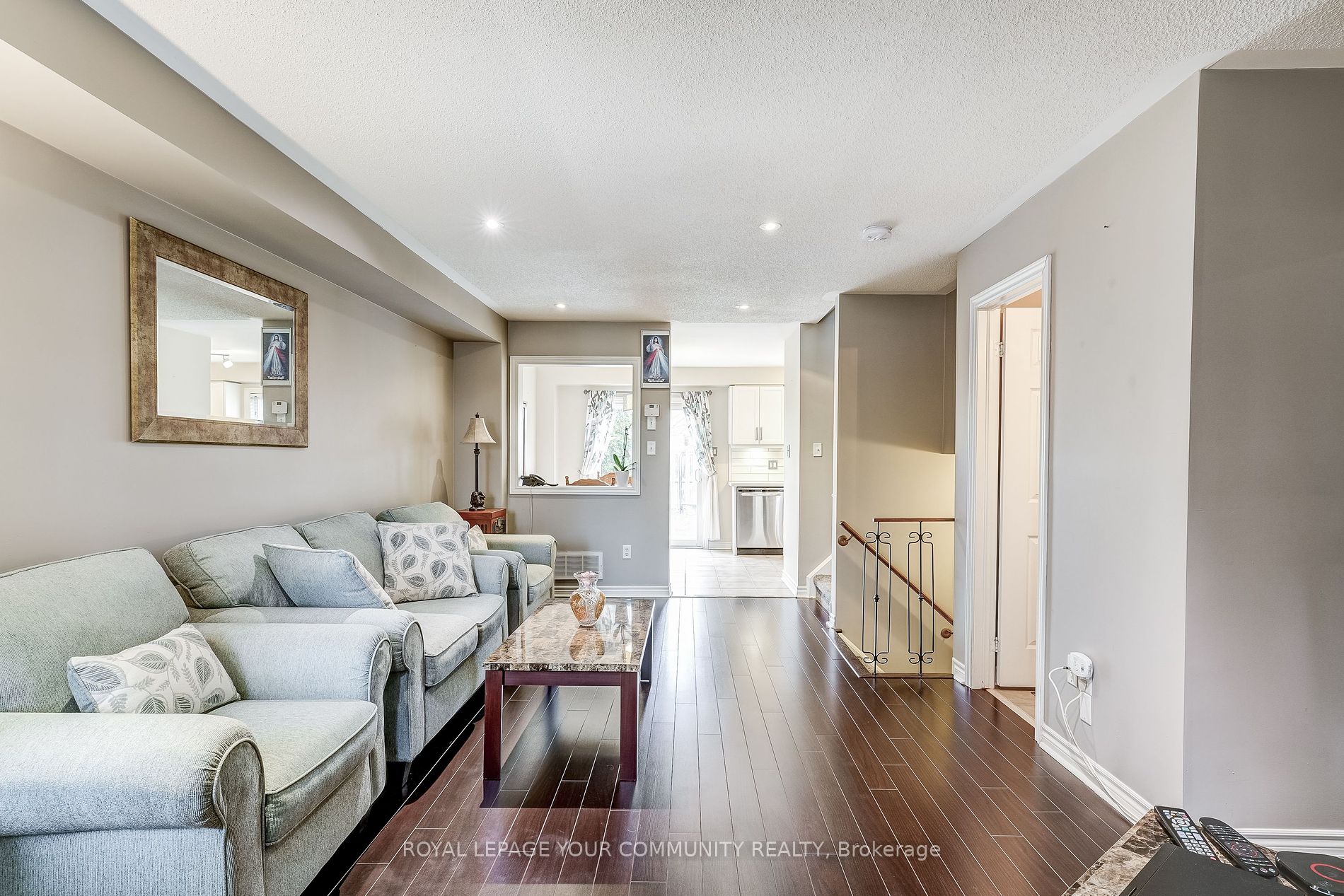 20 Villers St