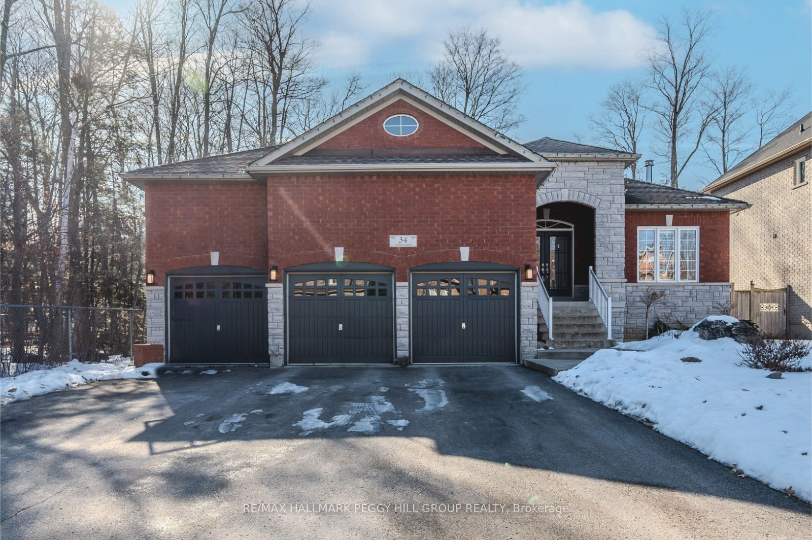 34 Camelot Square