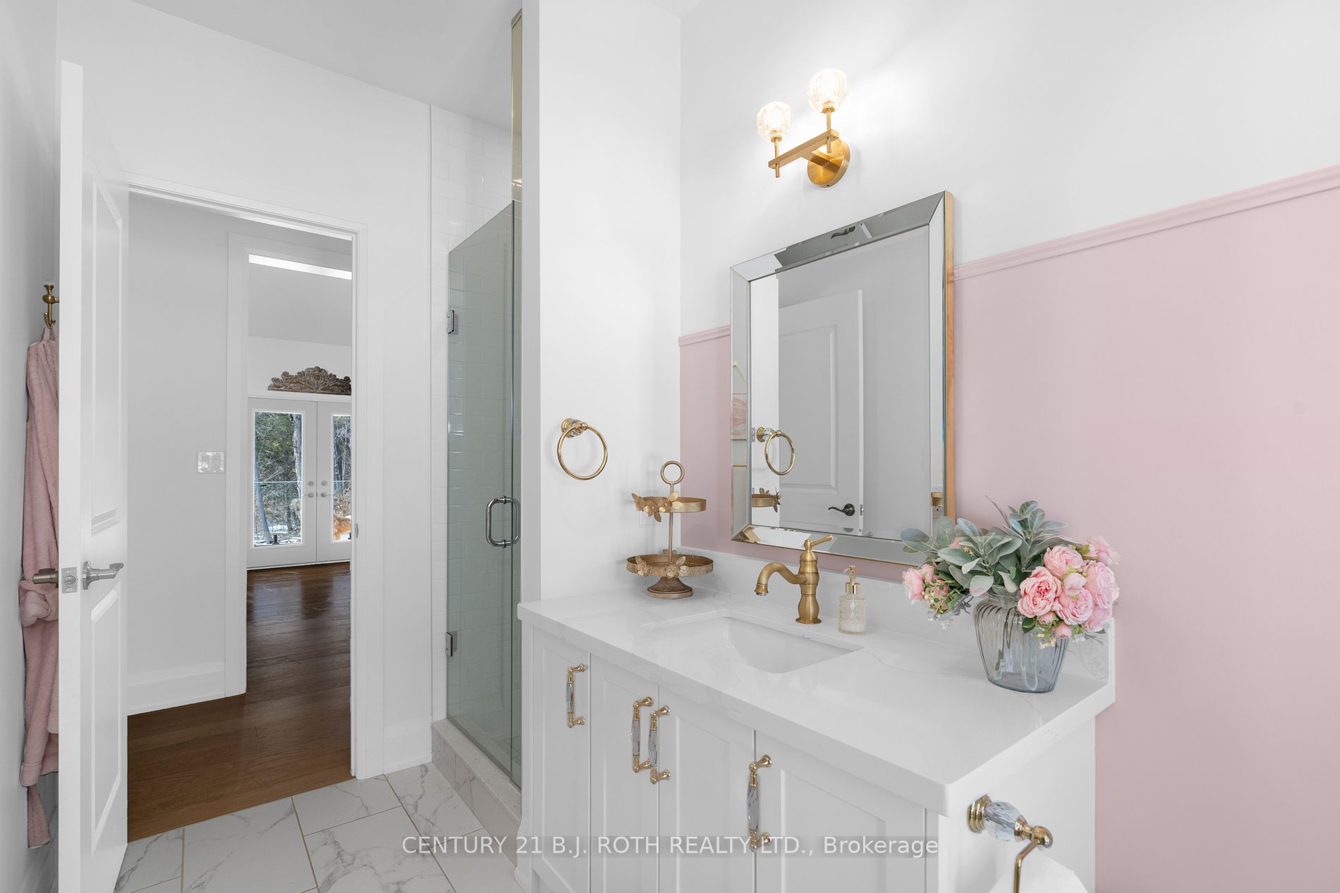 24 Oldenburg Crt