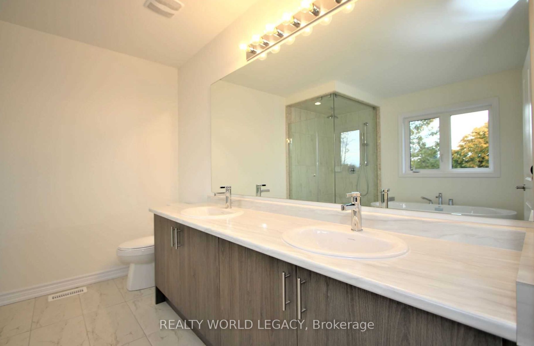 7 Beatrice Drive