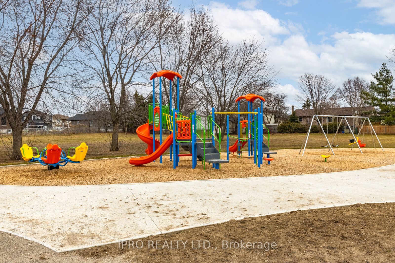 76 Ritchie Cres