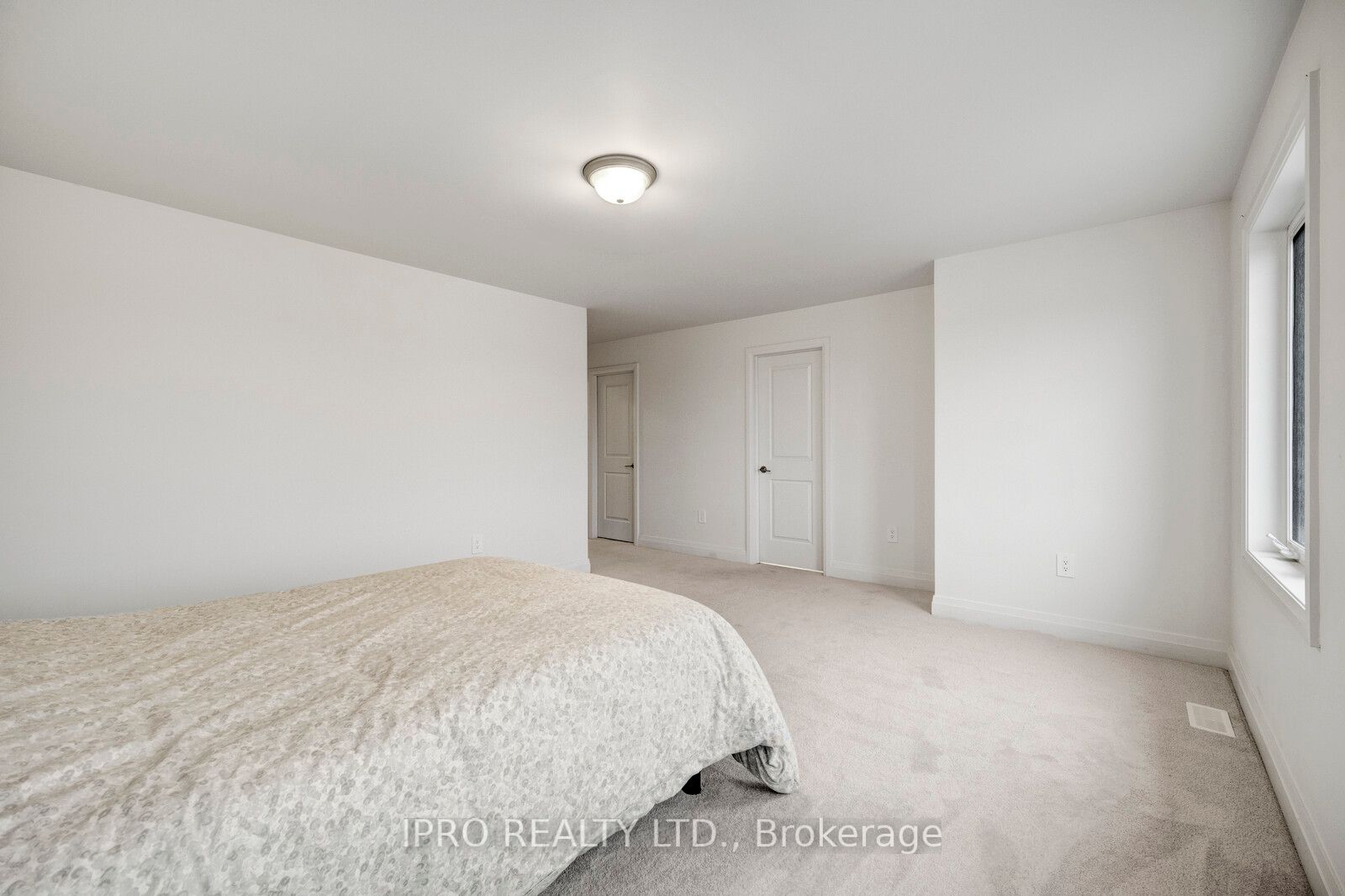 76 Ritchie Cres