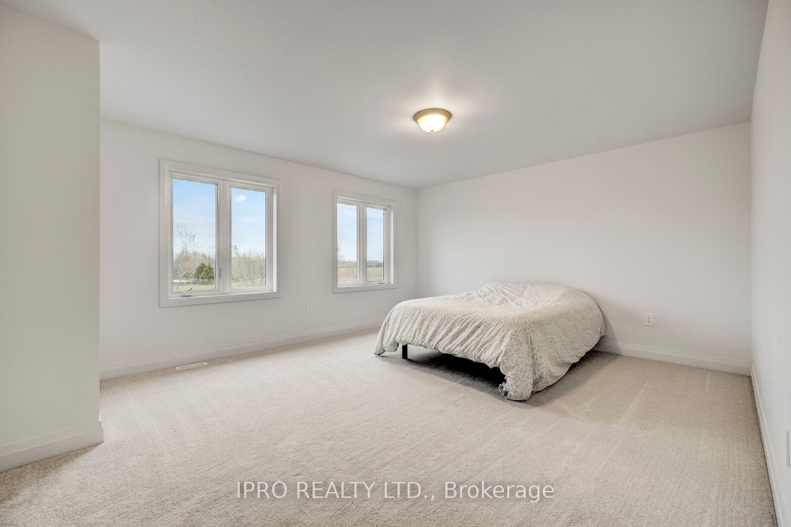 76 Ritchie Cres