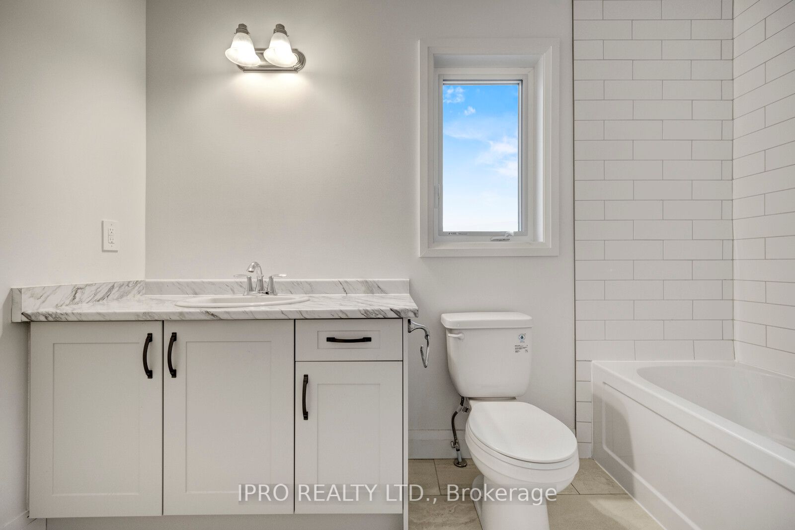 76 Ritchie Cres