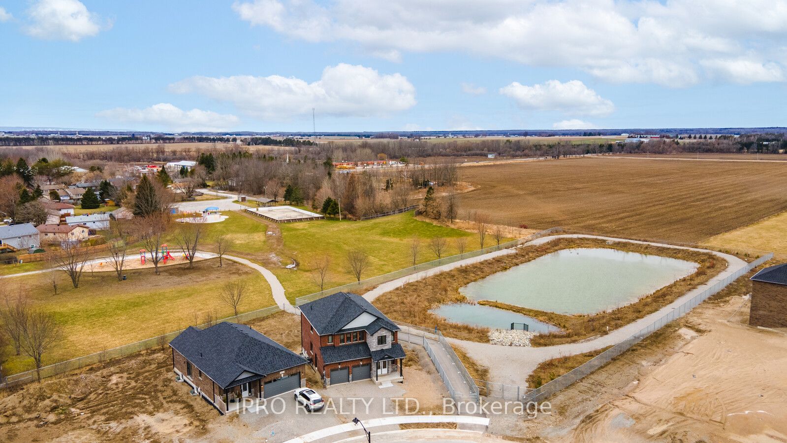 76 Ritchie Cres