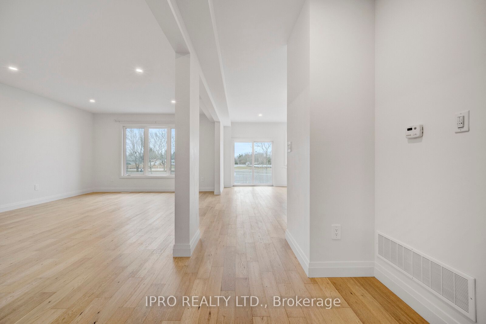 76 Ritchie Cres
