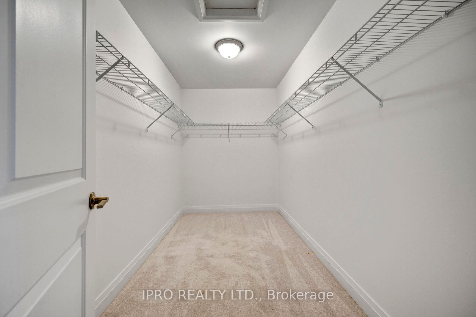 76 Ritchie Cres