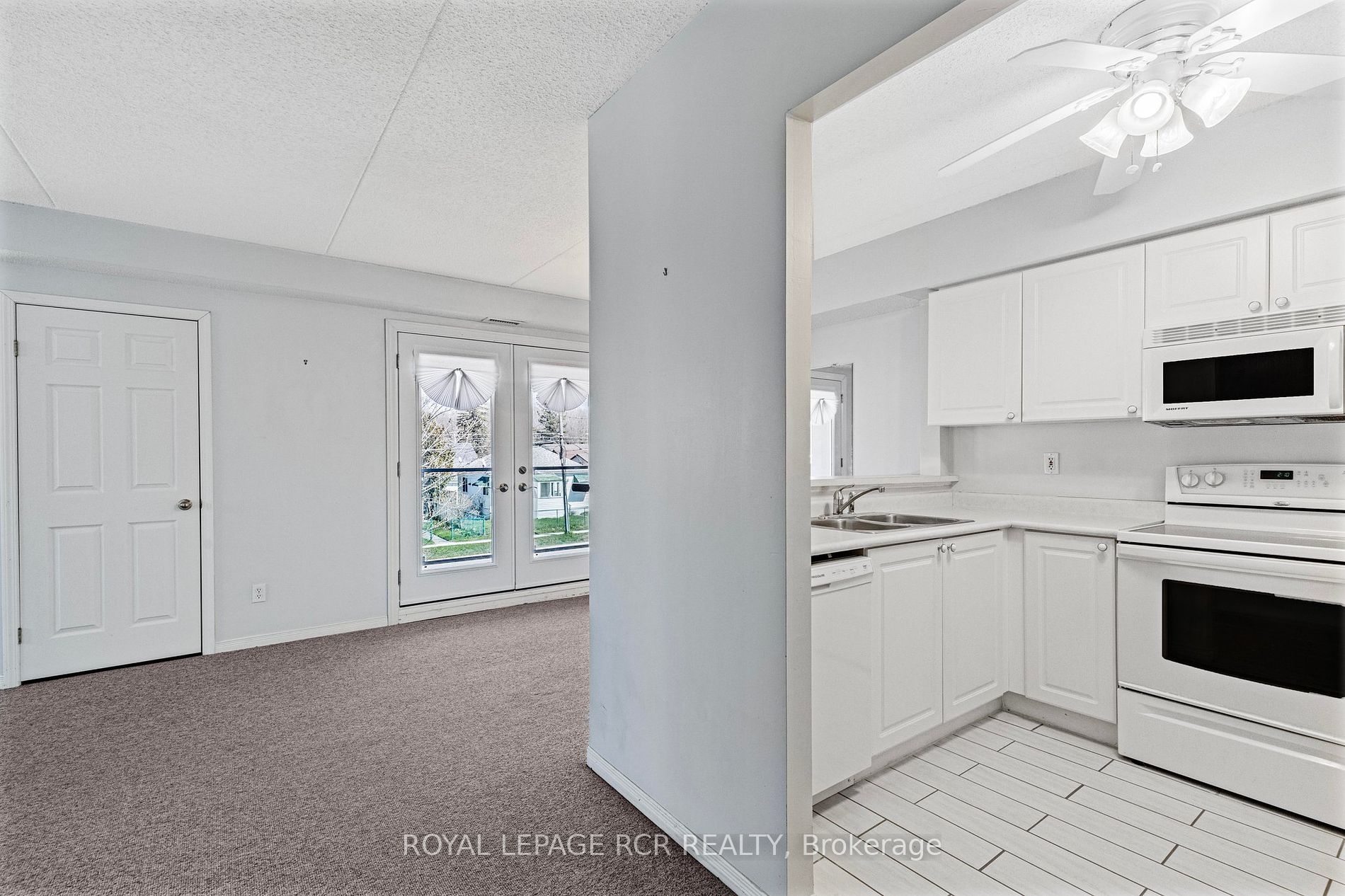 125 Bond St, #201