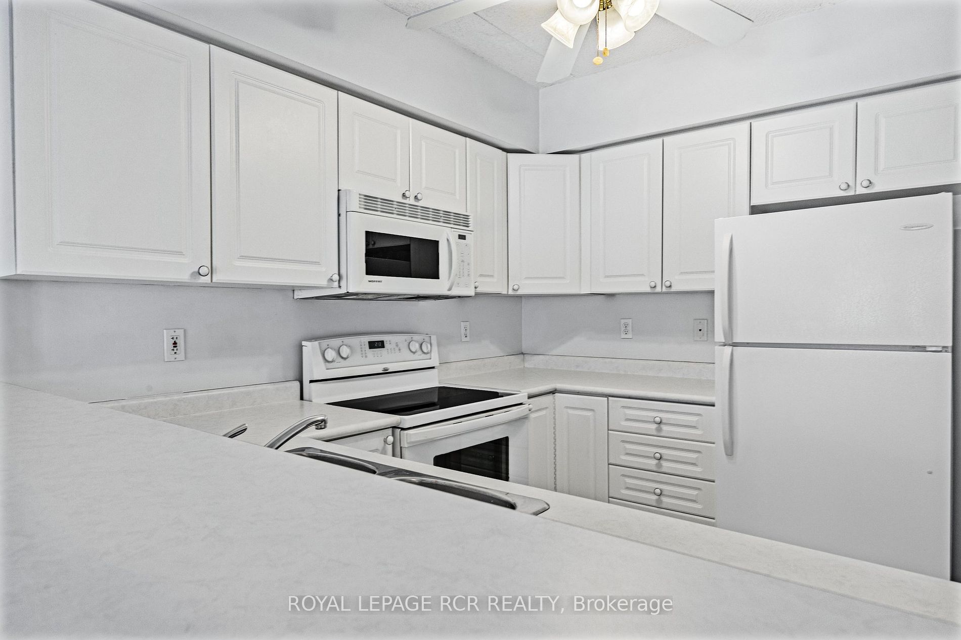 125 Bond St, #201