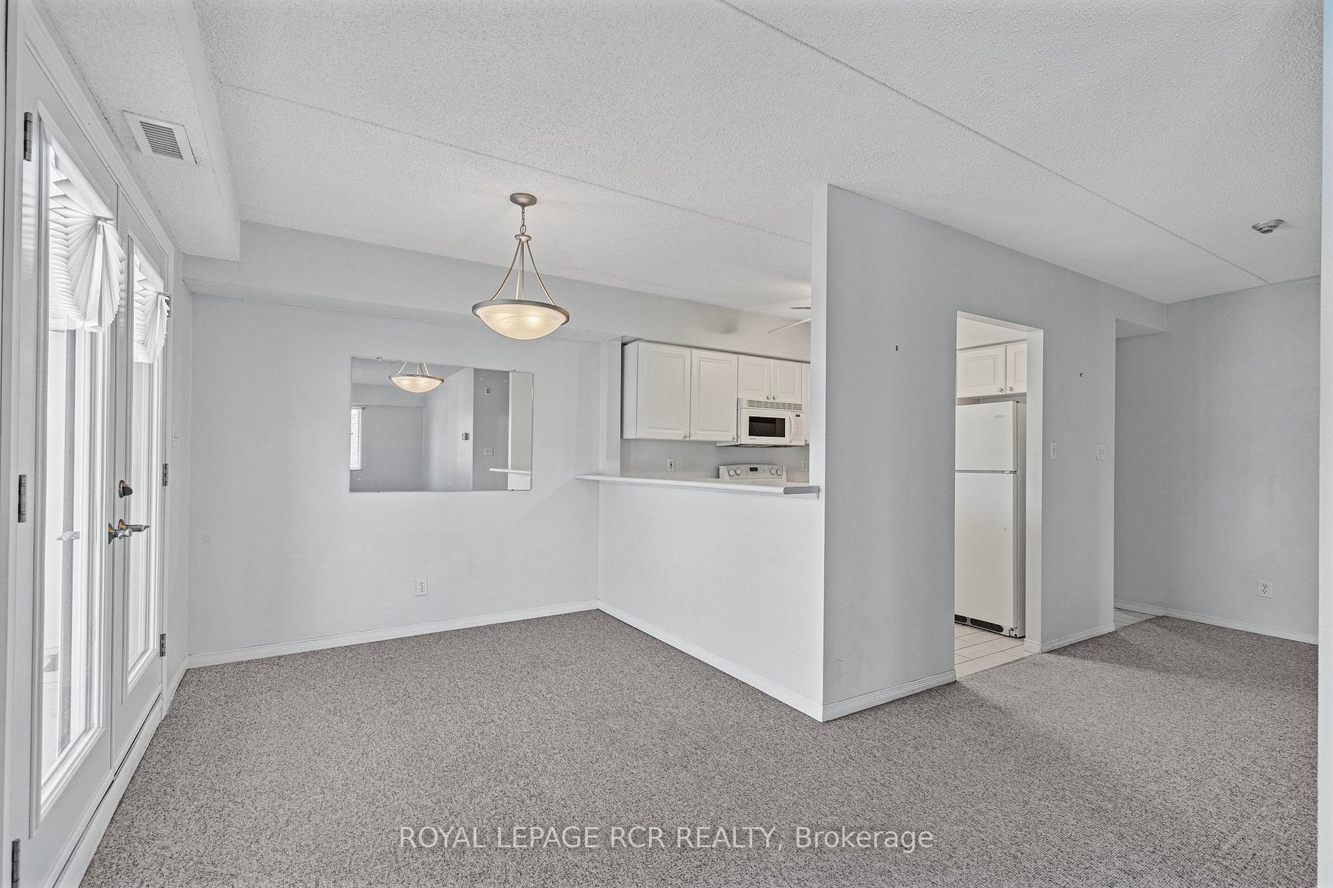 125 Bond St, #201