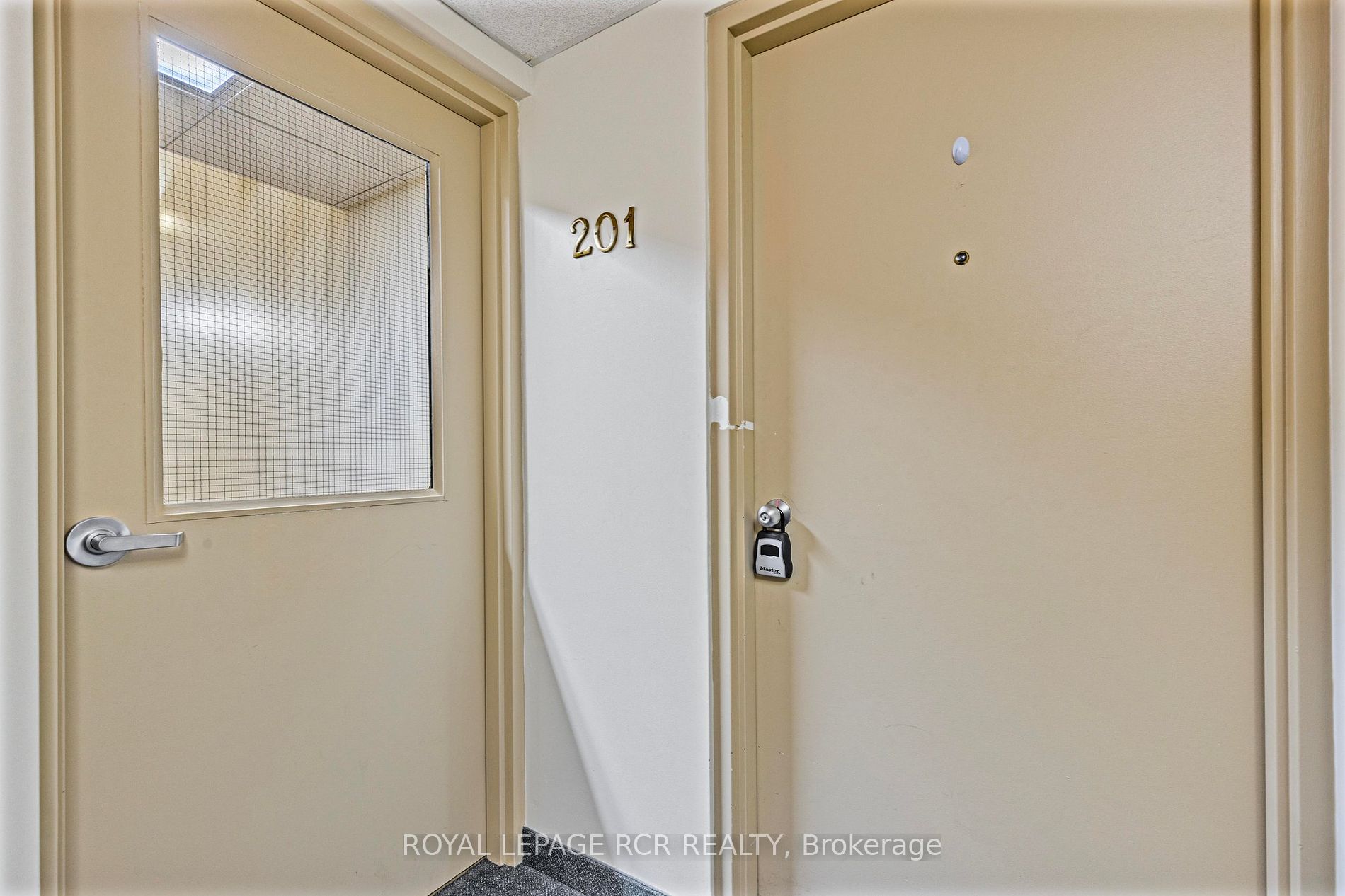 125 Bond St, #201