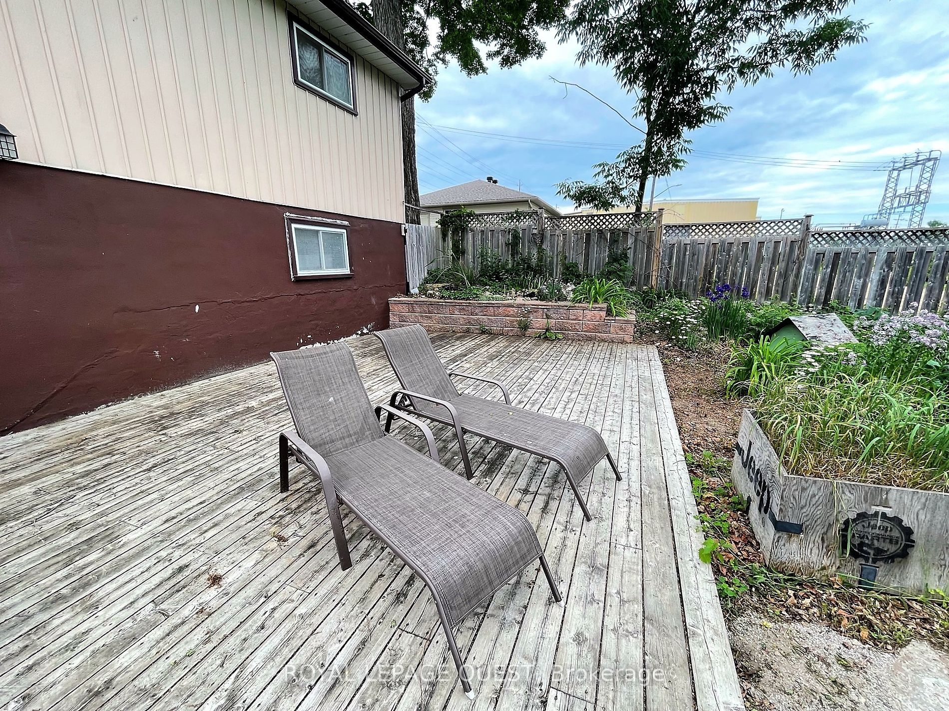 442 Sundial Drive
