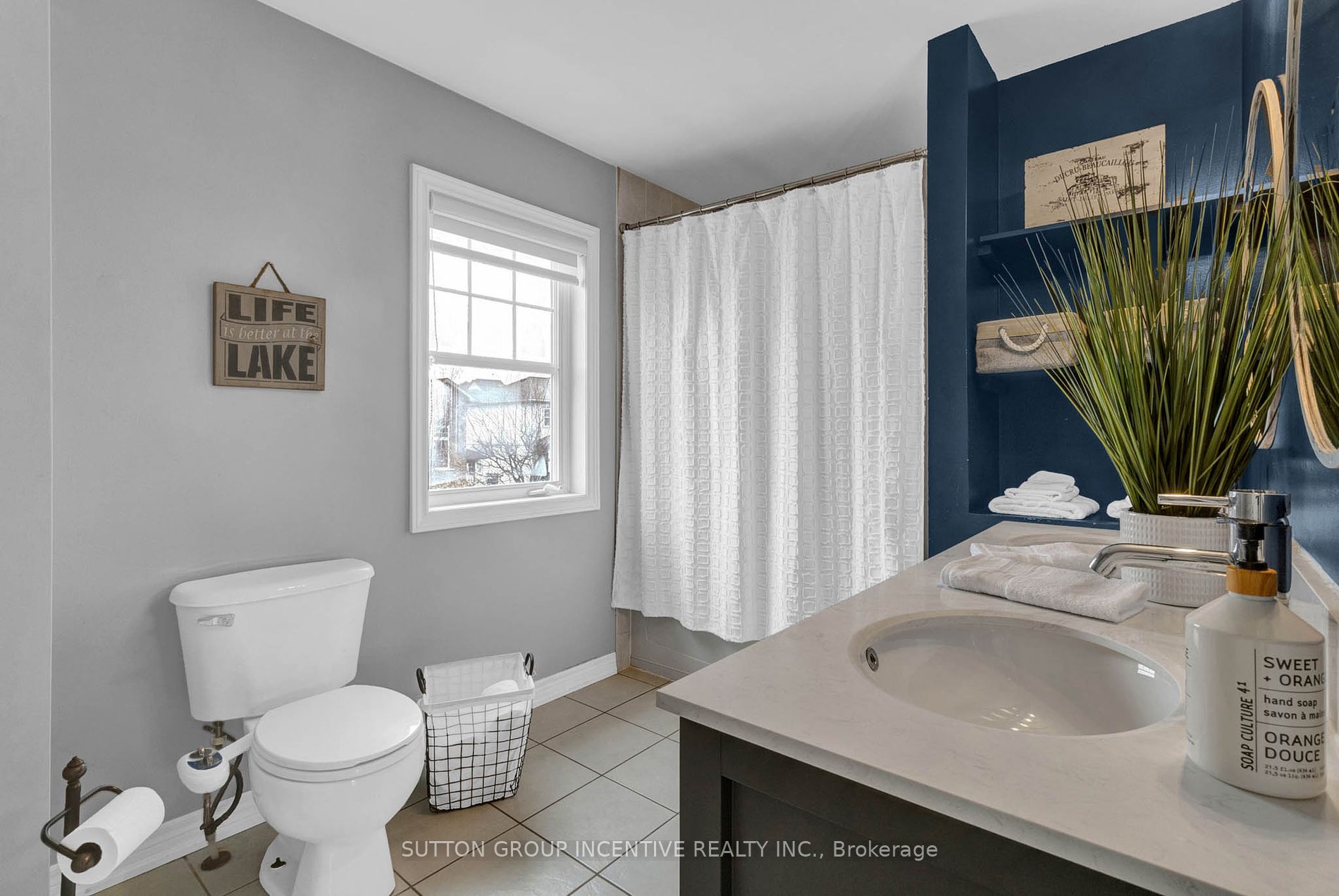 800 West Ridge Boulevard #121