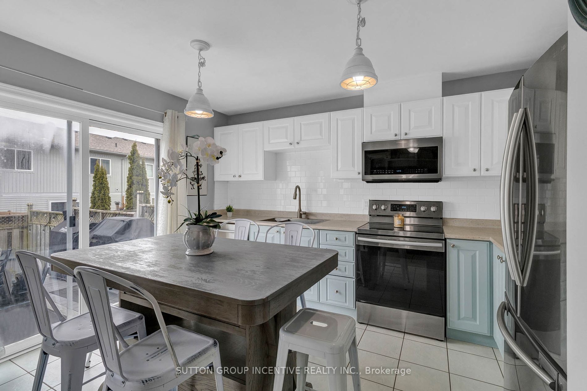 800 West Ridge Boulevard #121