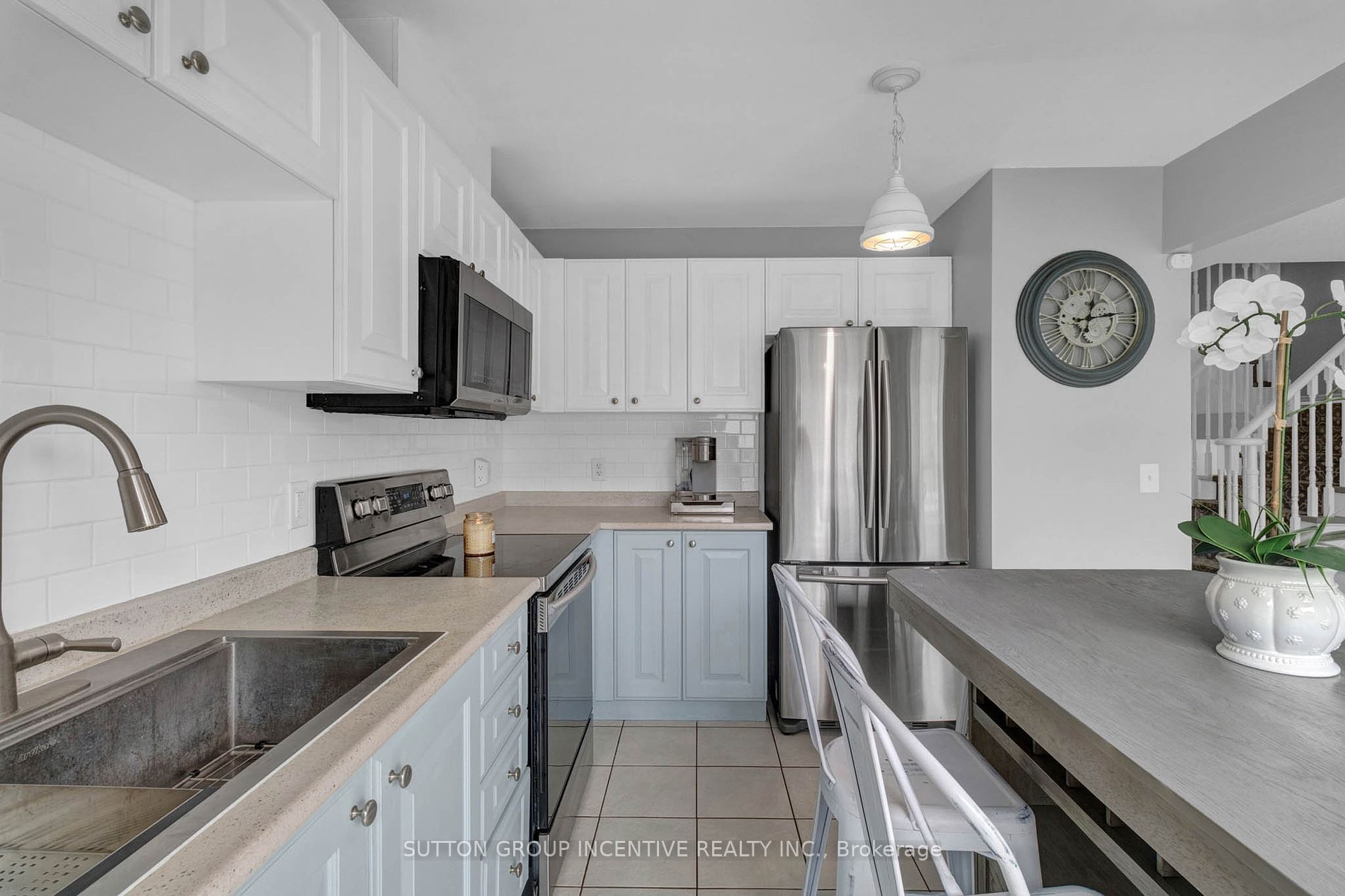 800 West Ridge Boulevard #121