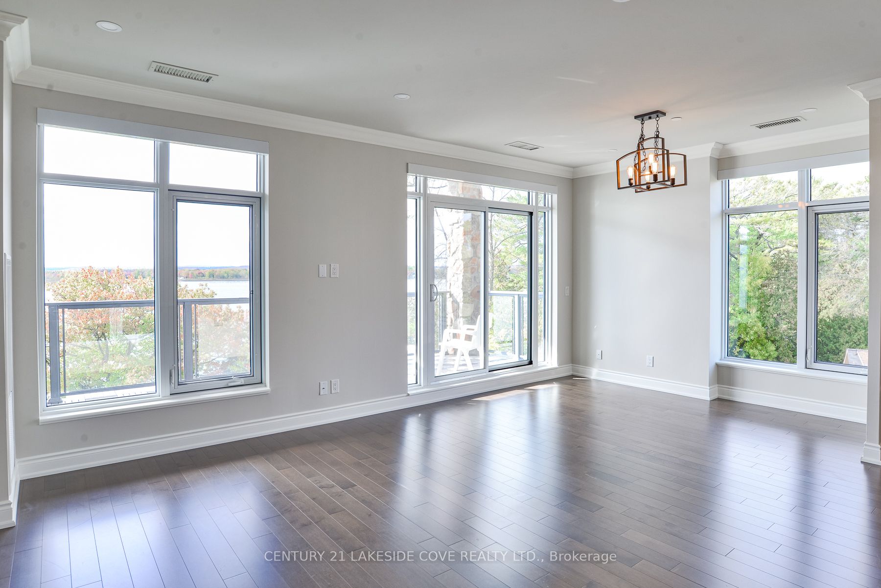 90 Orchard Point Rd, #402