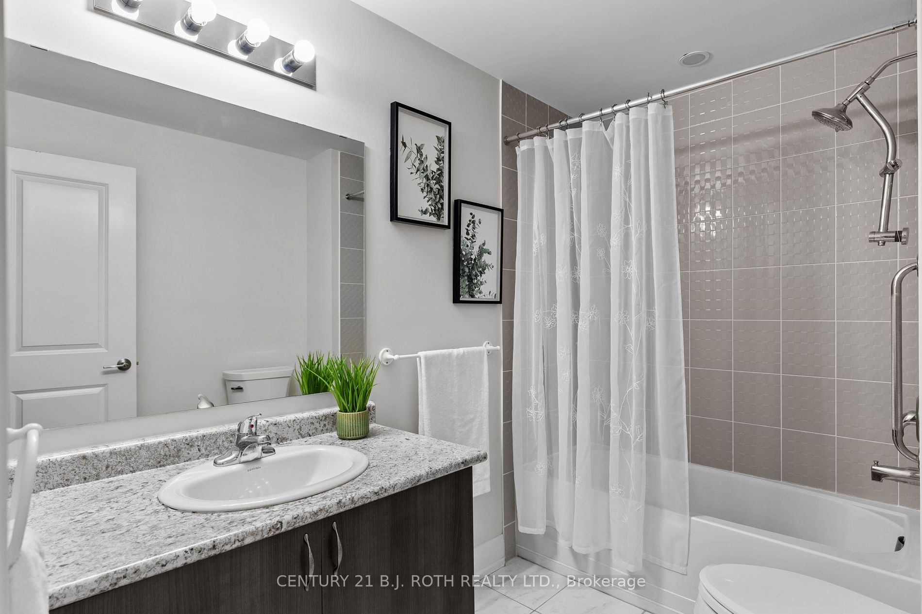5 GREENWICH Street, #109