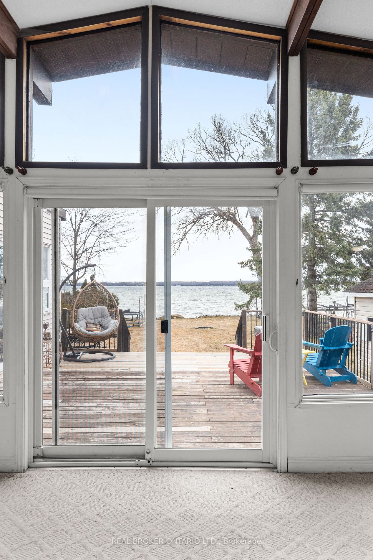 2817 Lakeside Dr