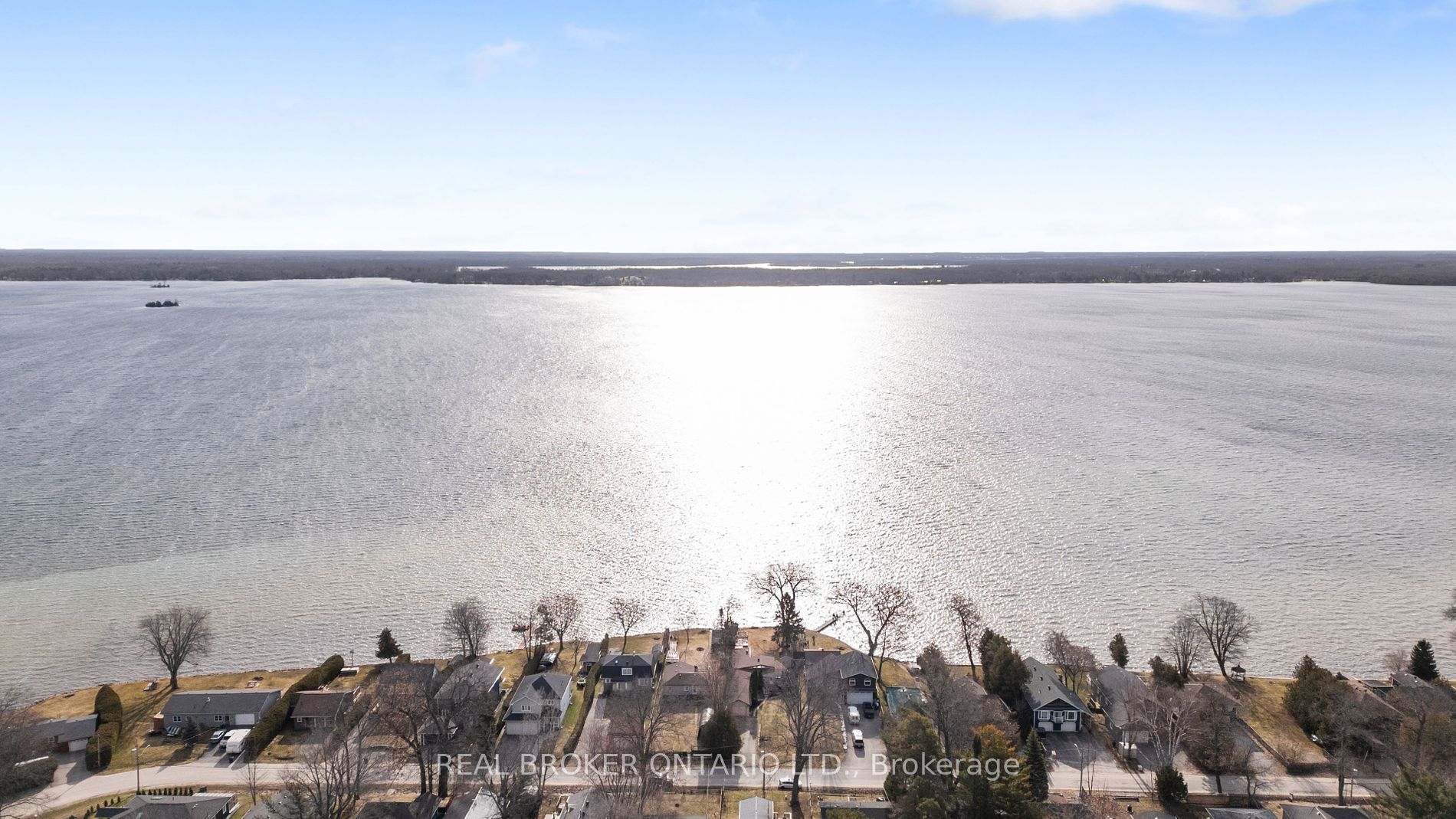 2817 Lakeside Dr