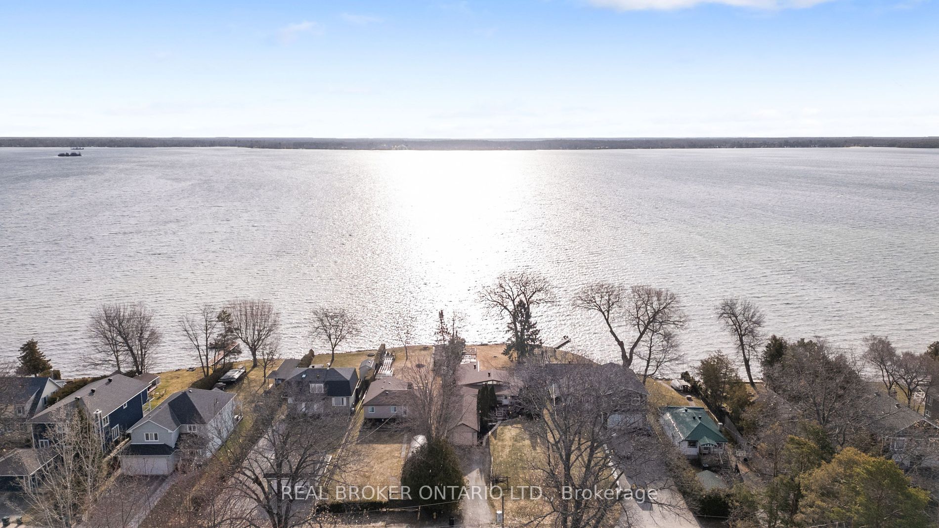 2817 Lakeside Dr