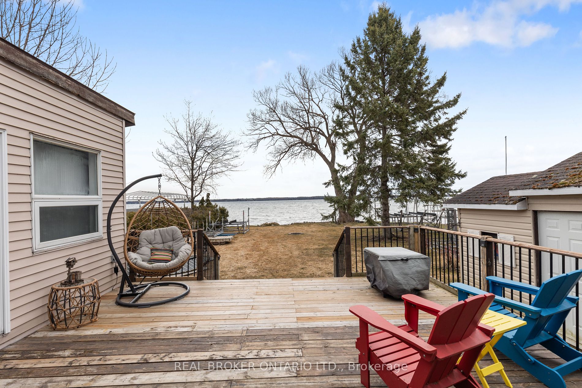 2817 Lakeside Dr