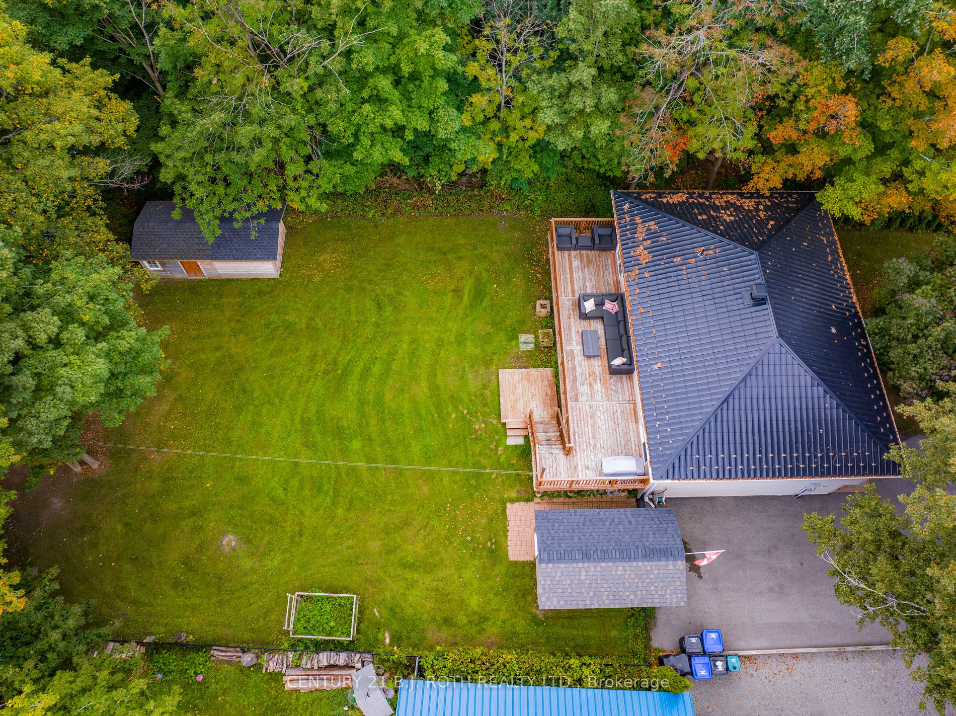 229 Moonstone Rd E