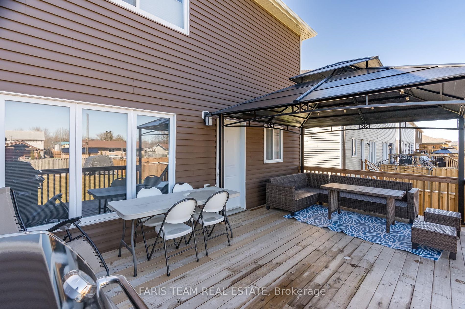 263 Quebec Street