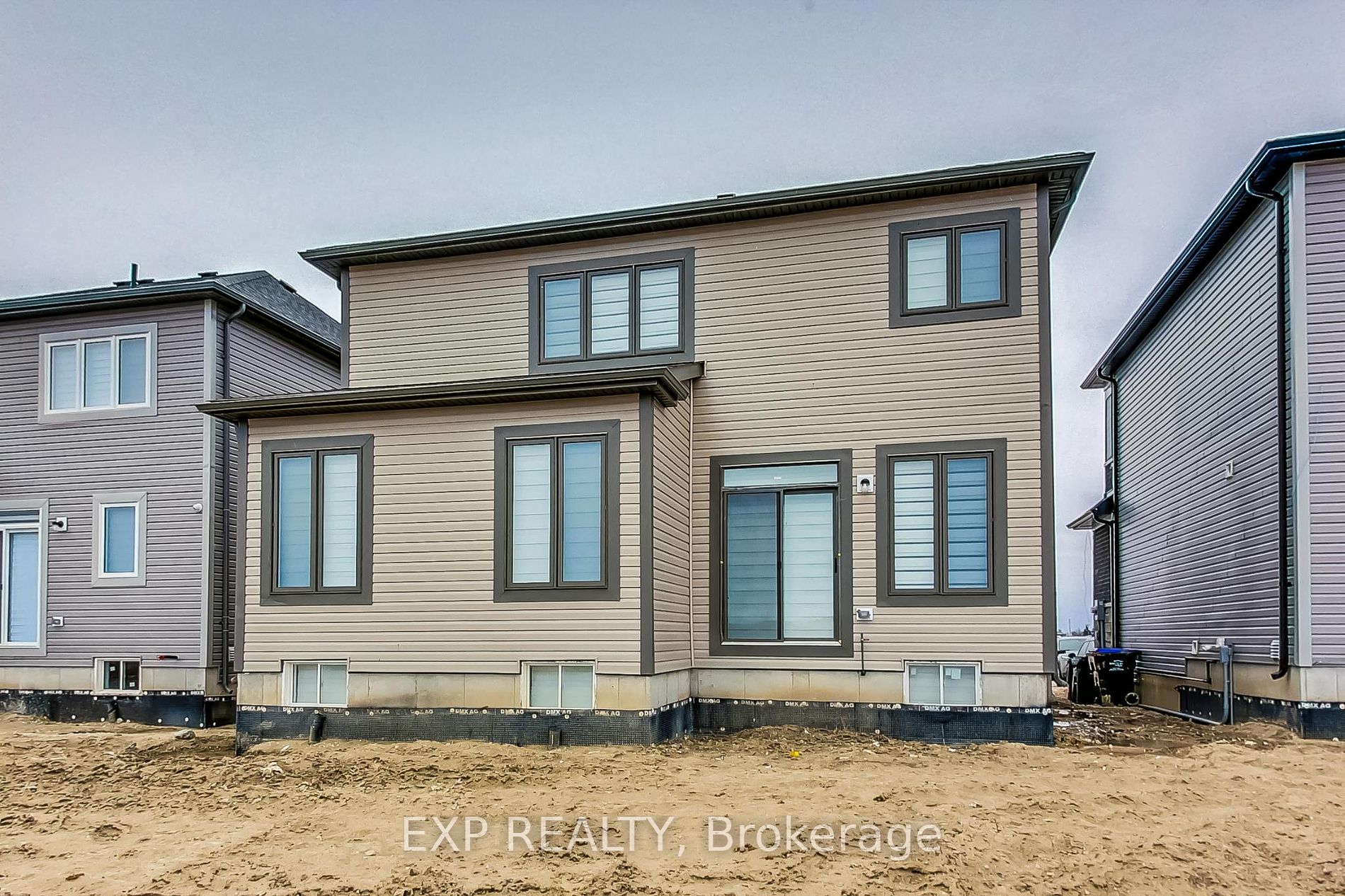 11 Union Boulevard