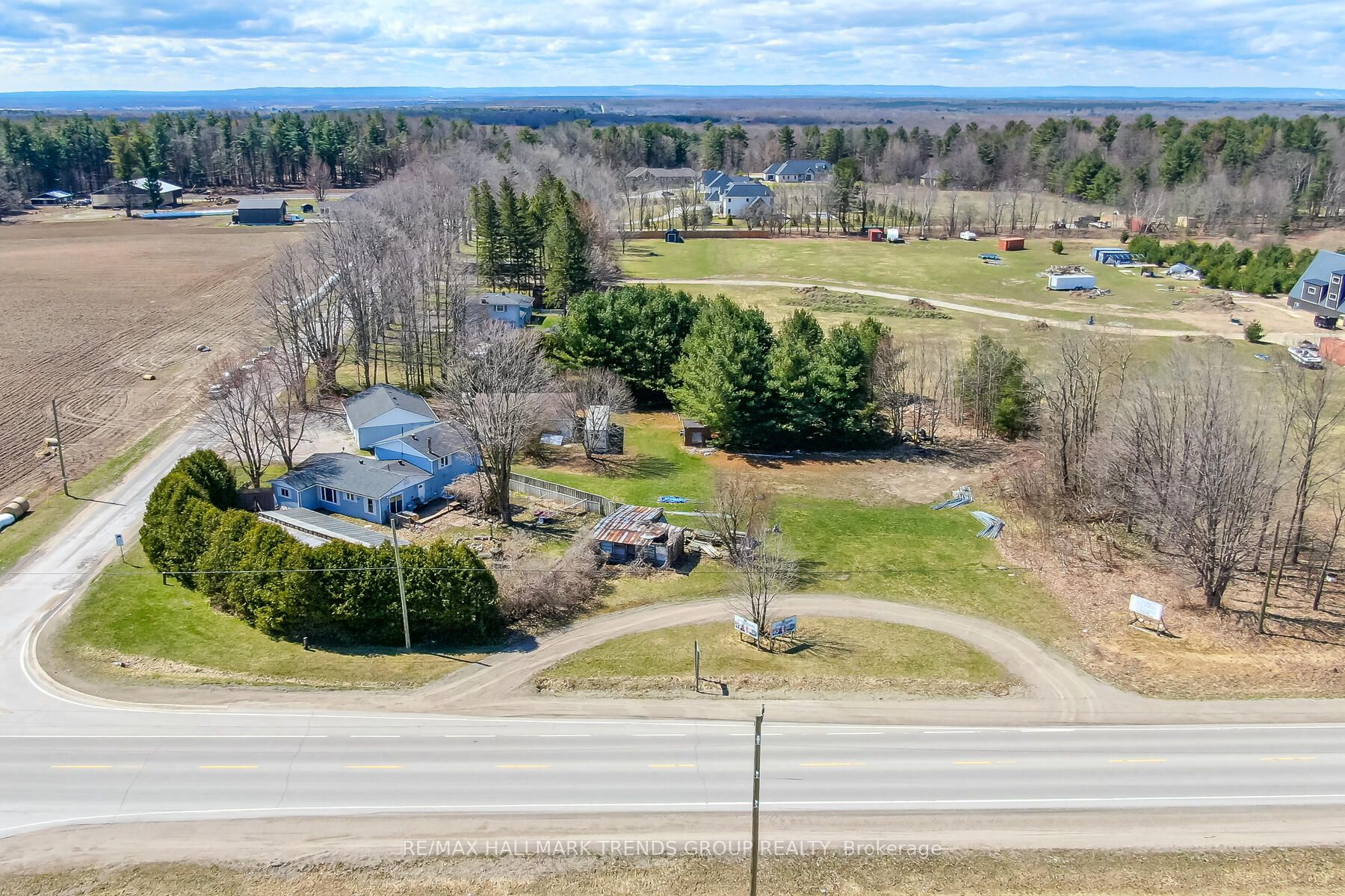 1008 Rainbow Valley Rd W