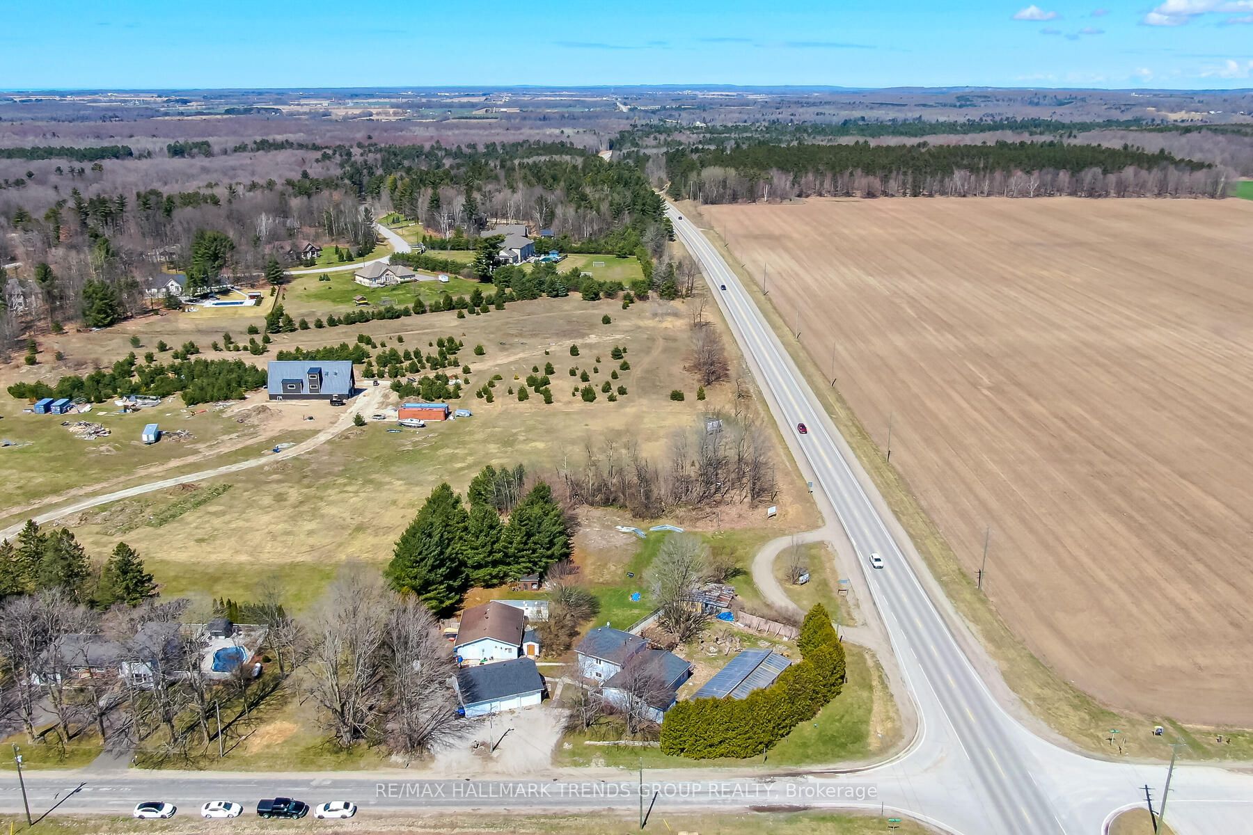 1008 Rainbow Valley Rd W
