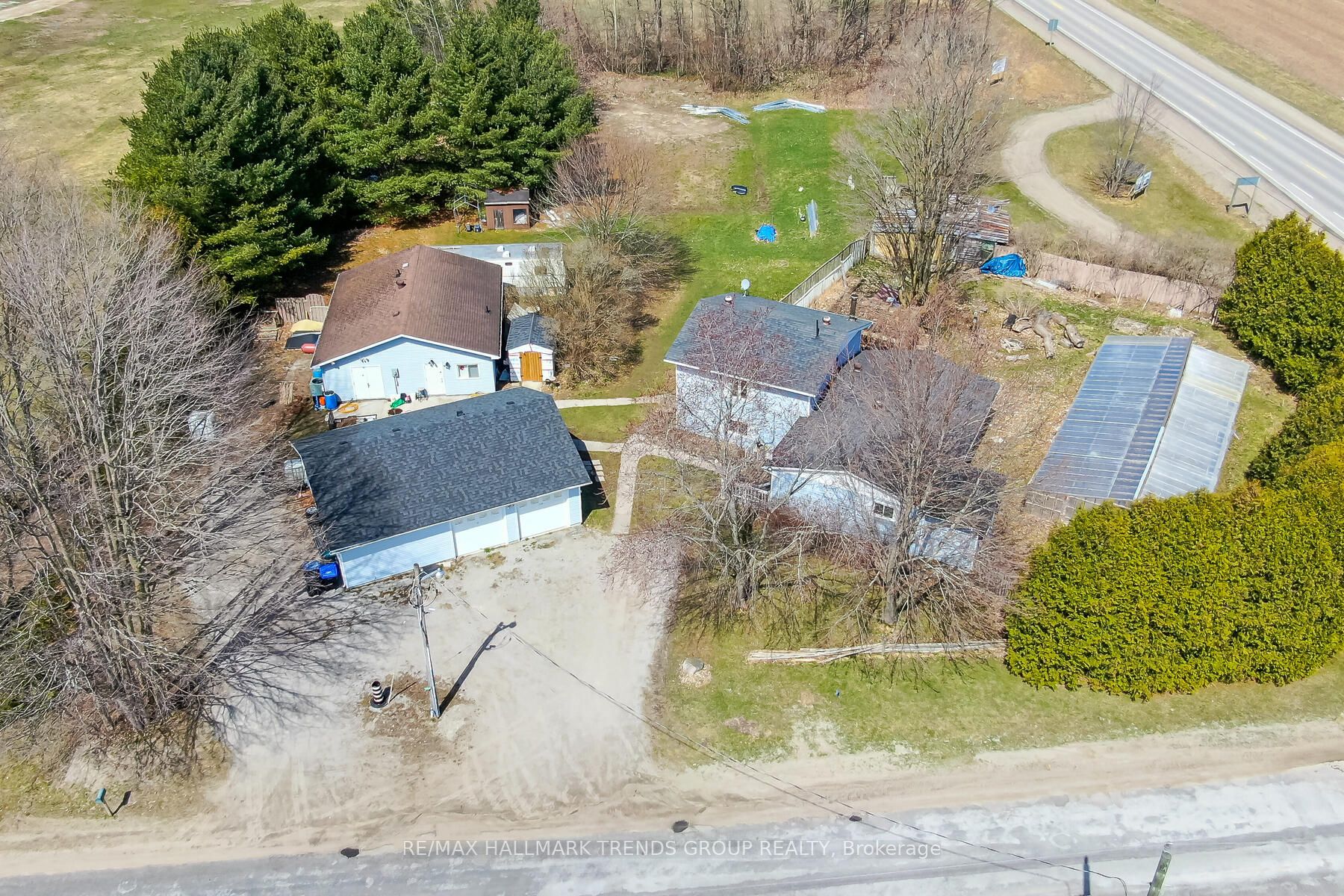 1008 Rainbow Valley Rd W