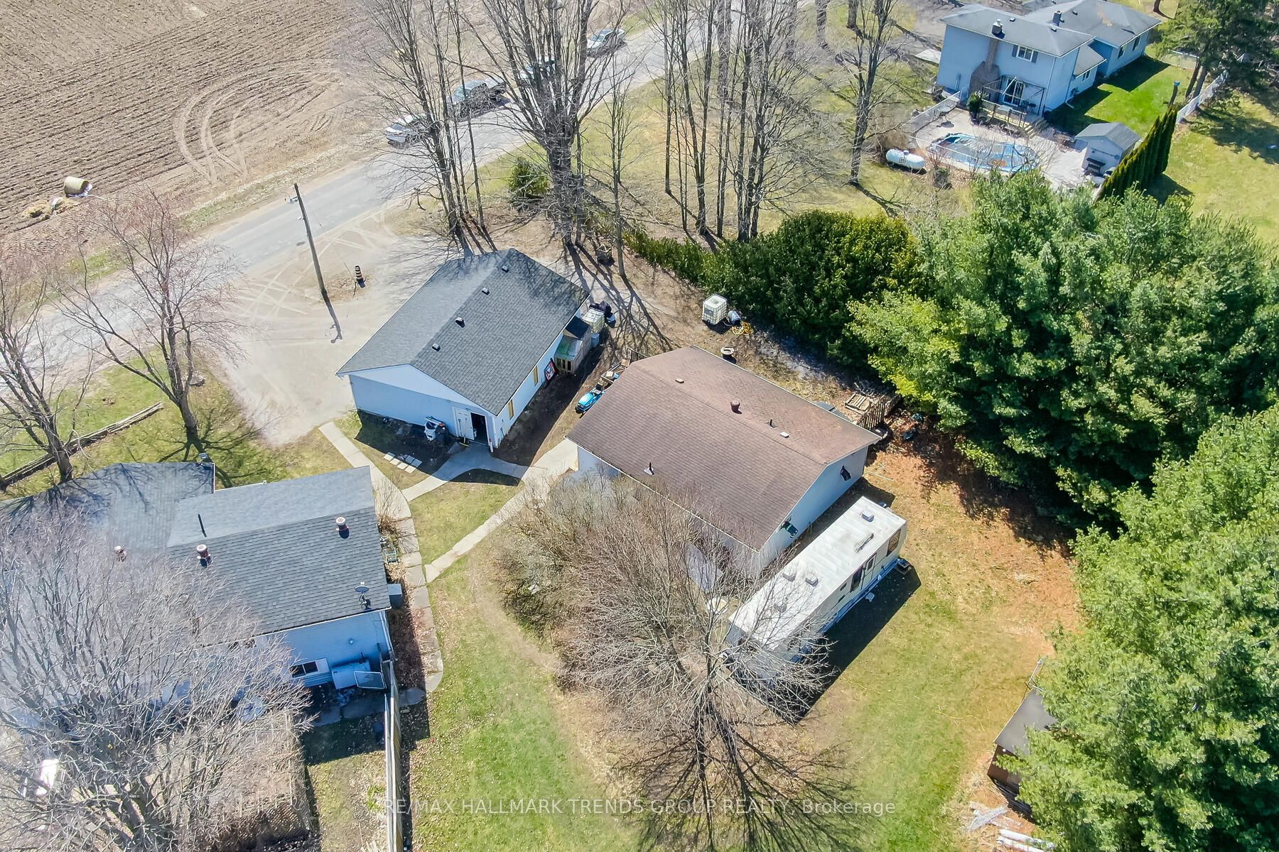 1008 Rainbow Valley Rd W