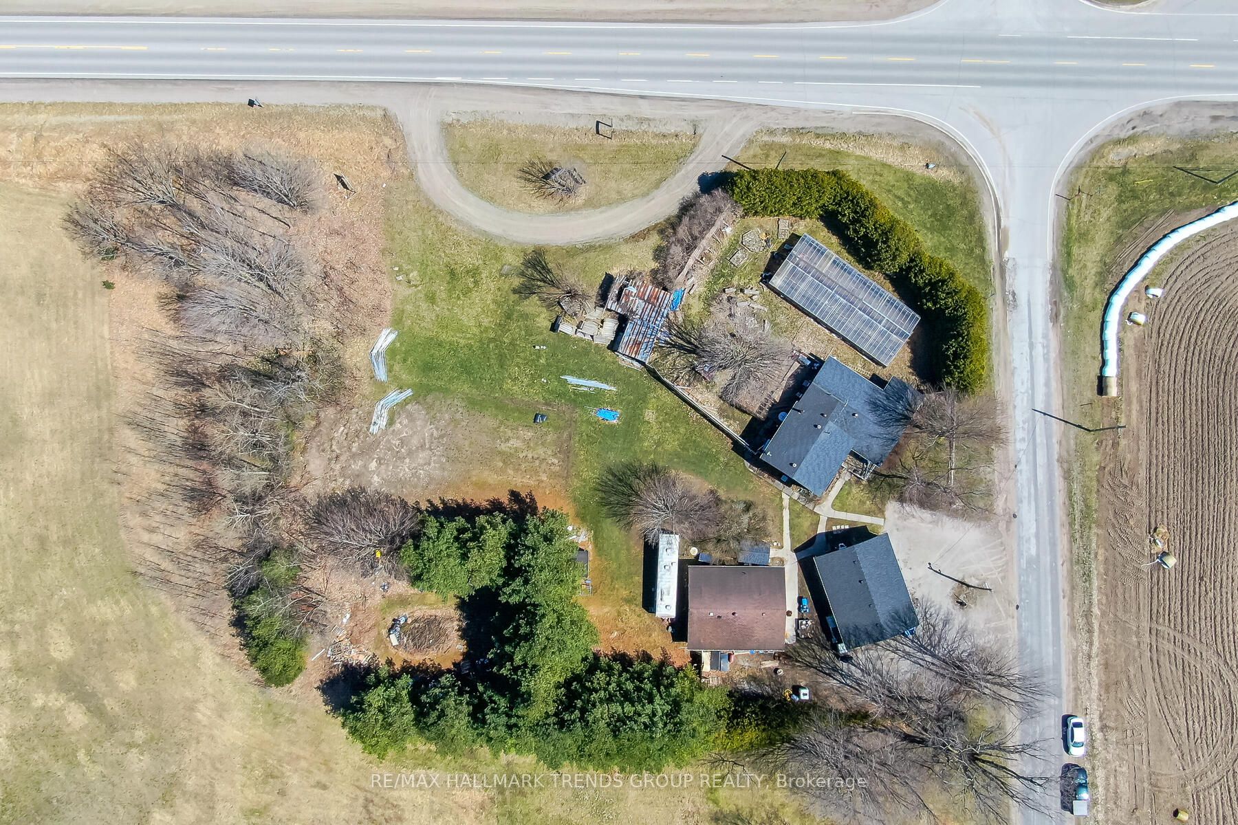 1008 Rainbow Valley Rd W