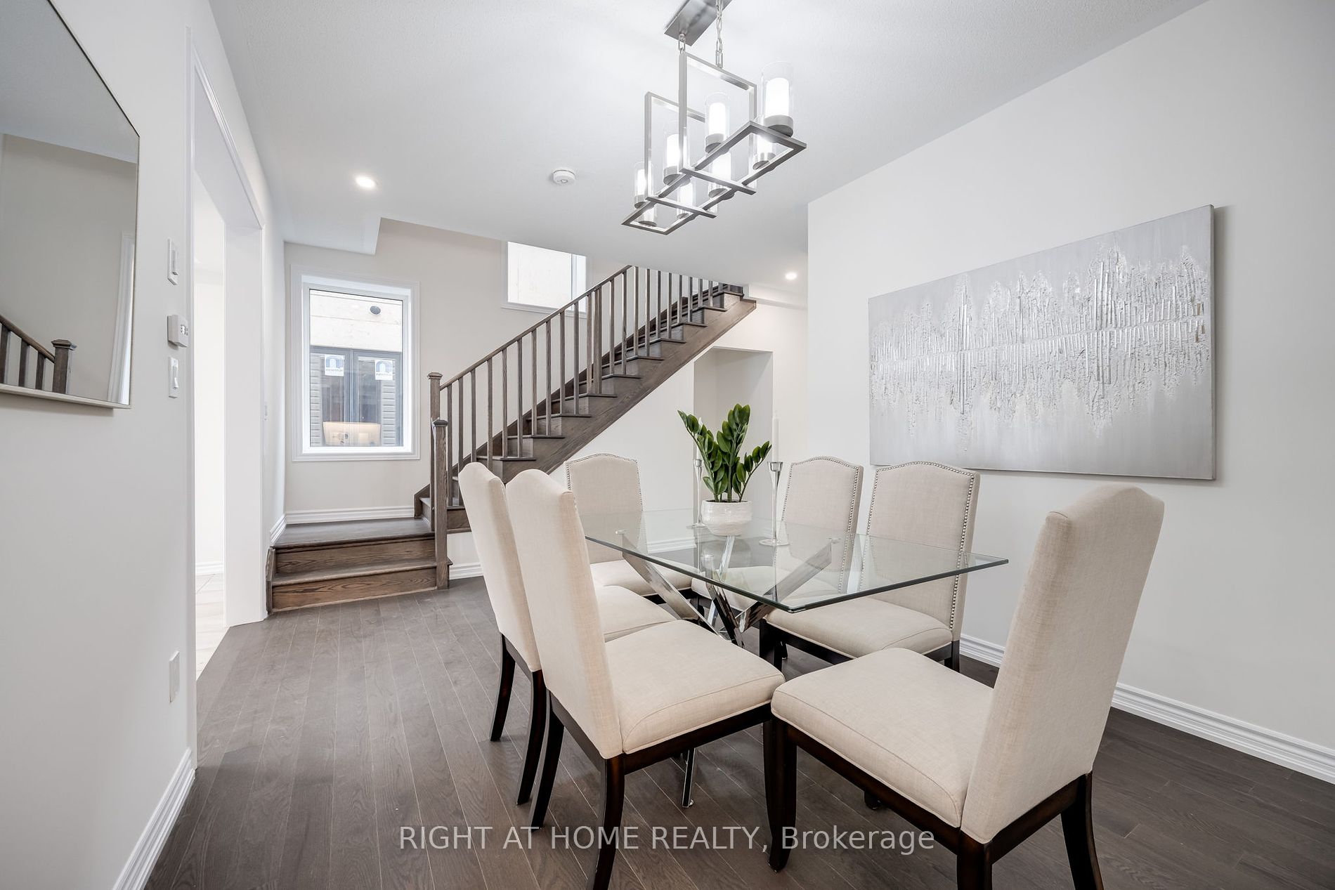 10 Ludlow Dr