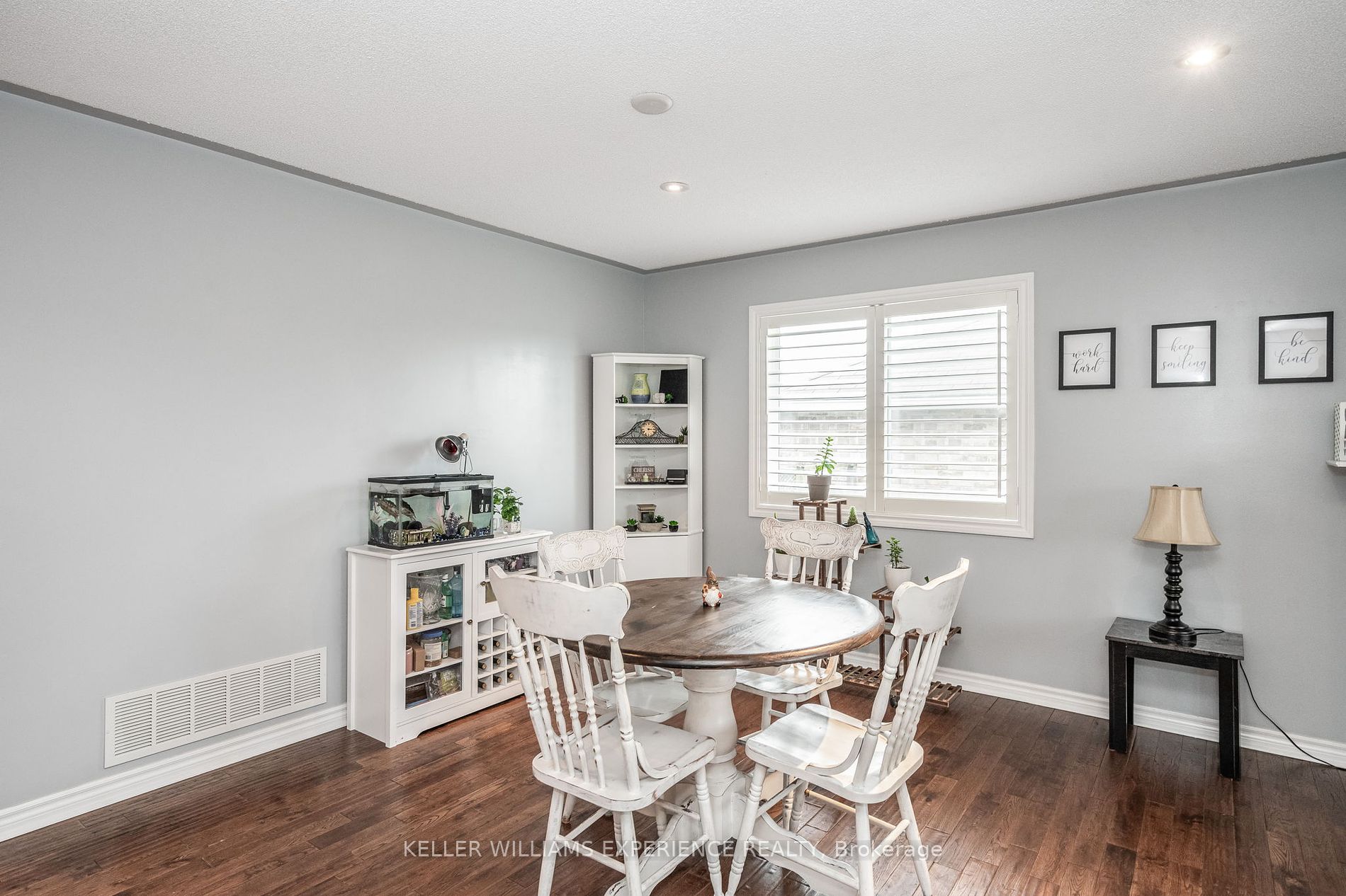 11 Knox Dr