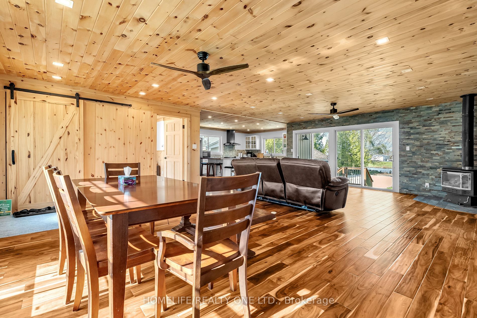 4055 Glen Cedar Dr