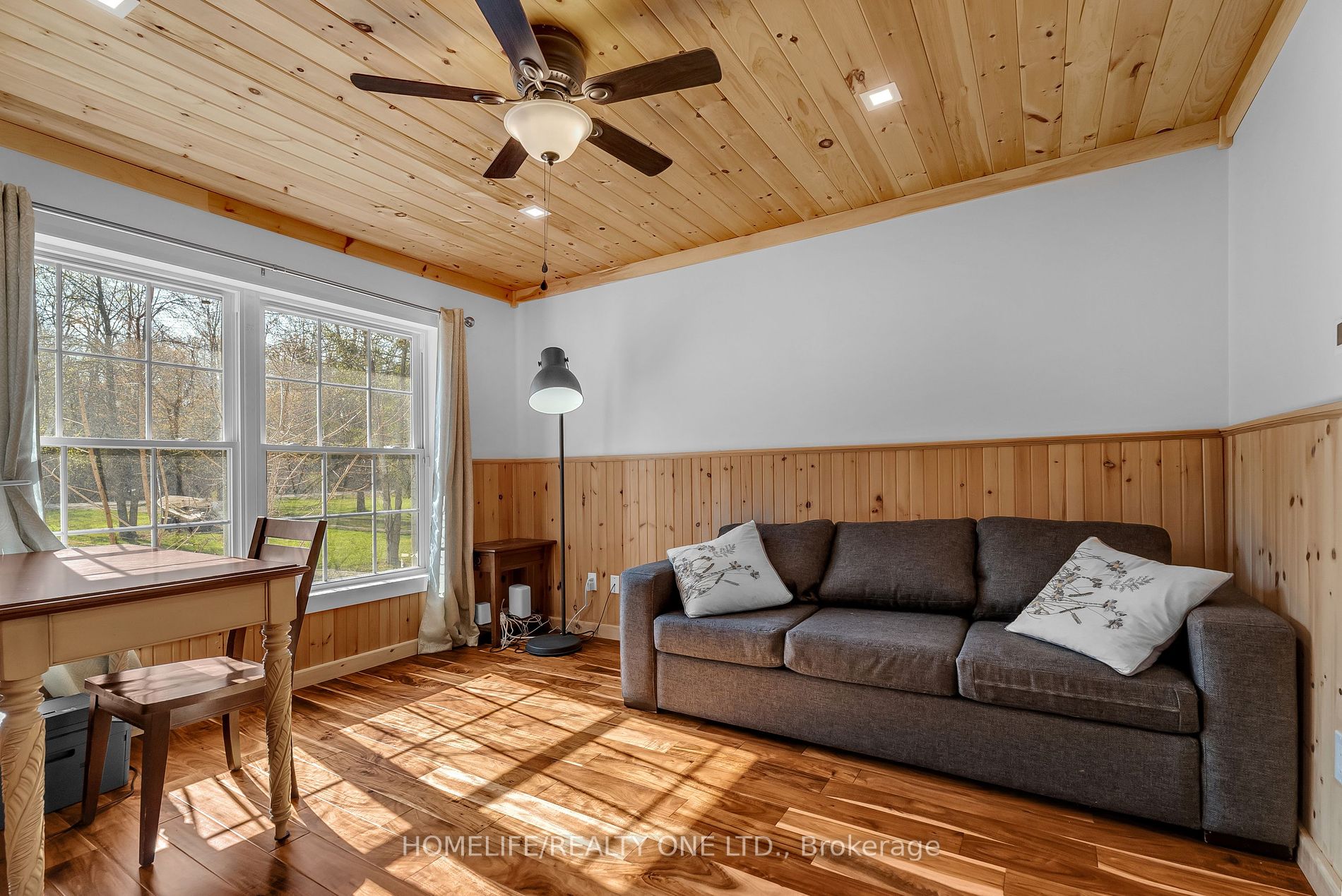 4055 Glen Cedar Dr