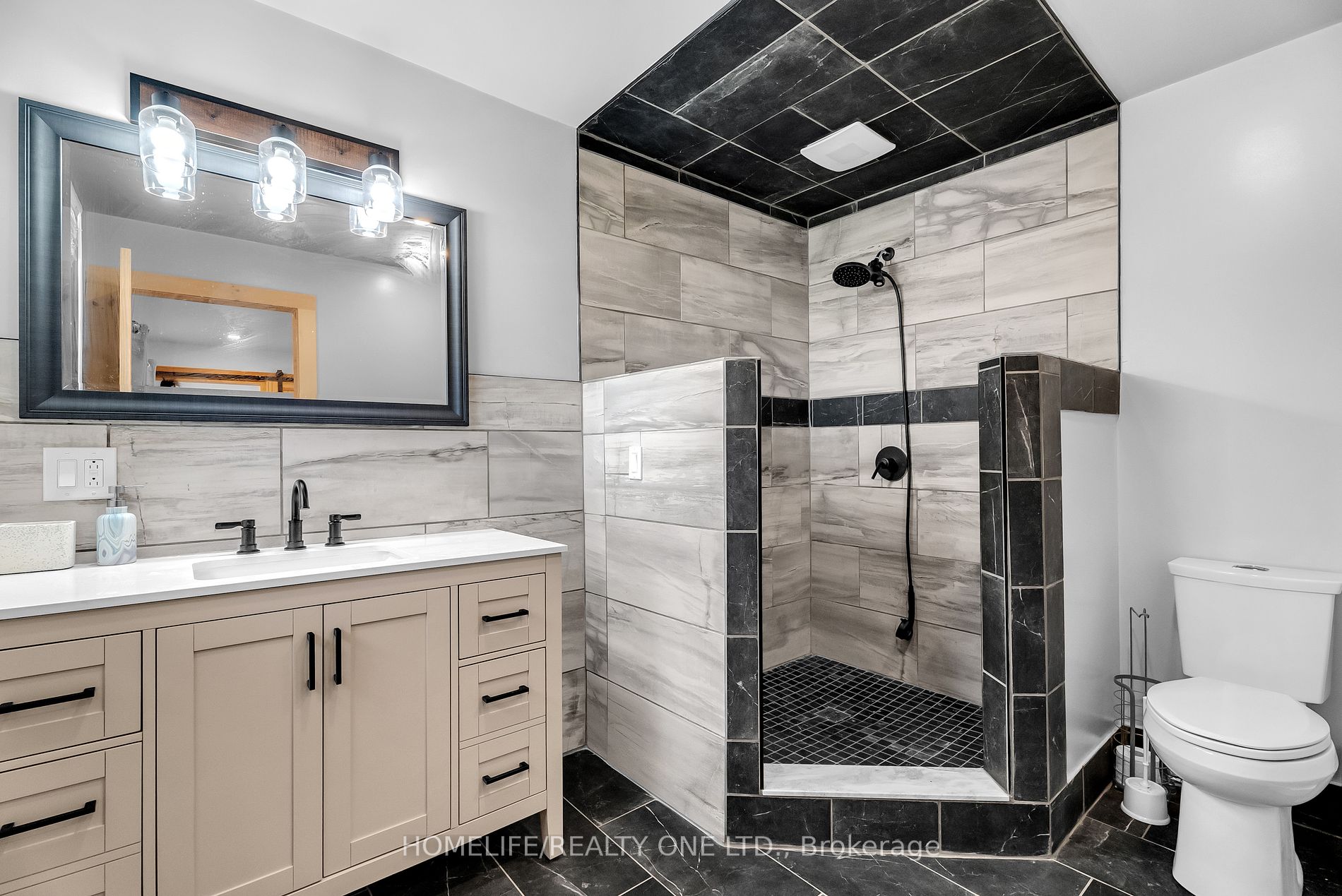 4055 Glen Cedar Dr