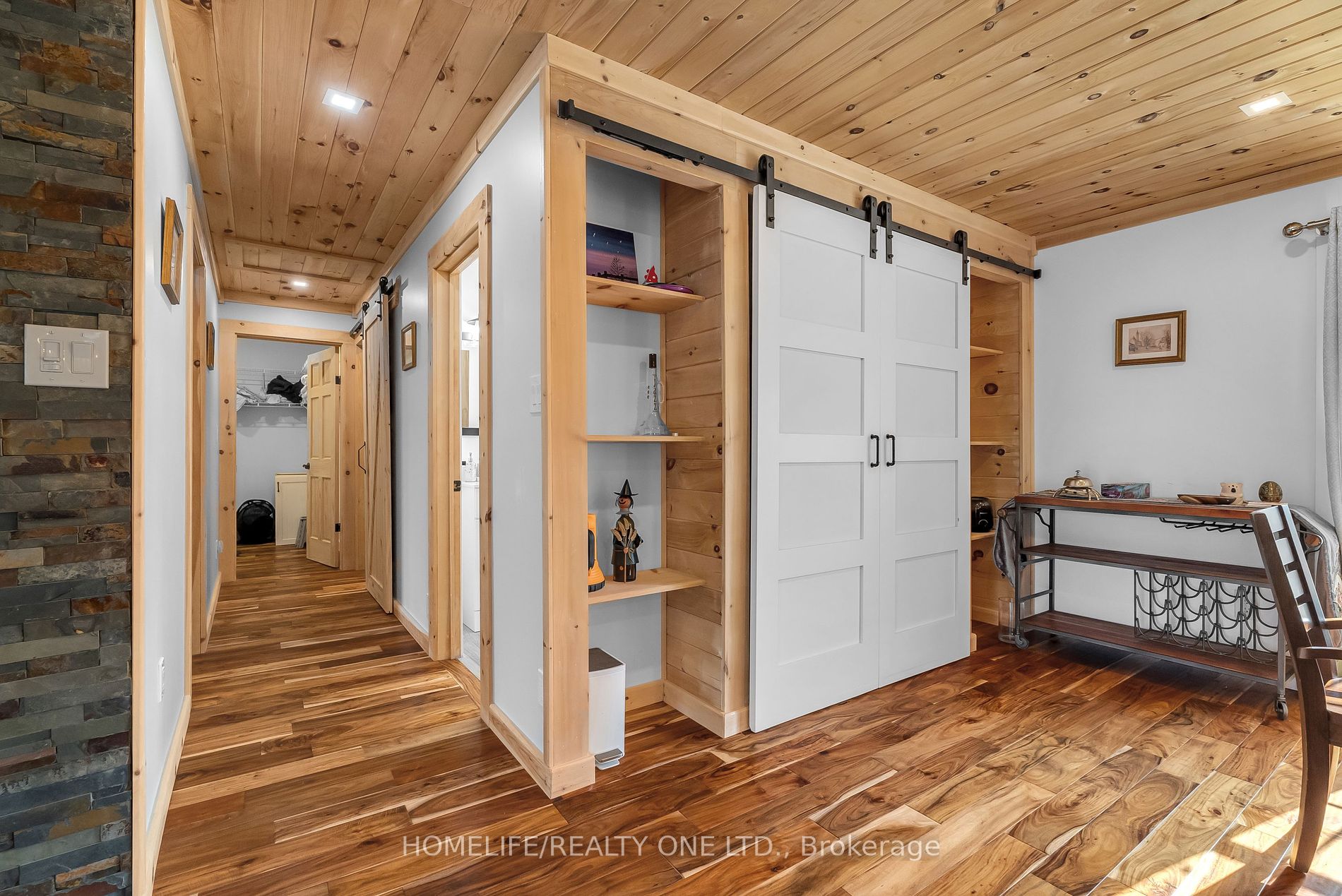4055 Glen Cedar Dr