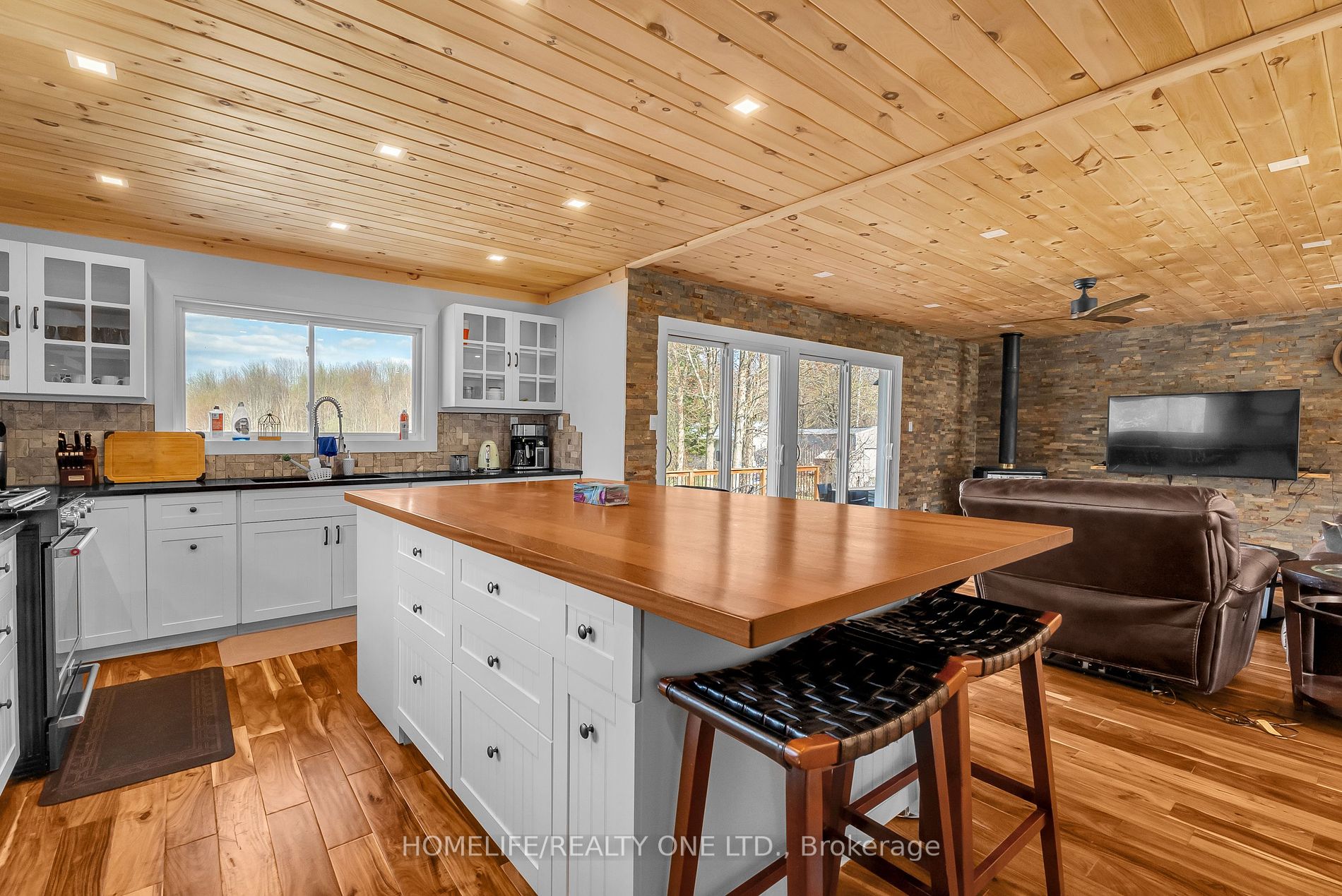4055 Glen Cedar Dr