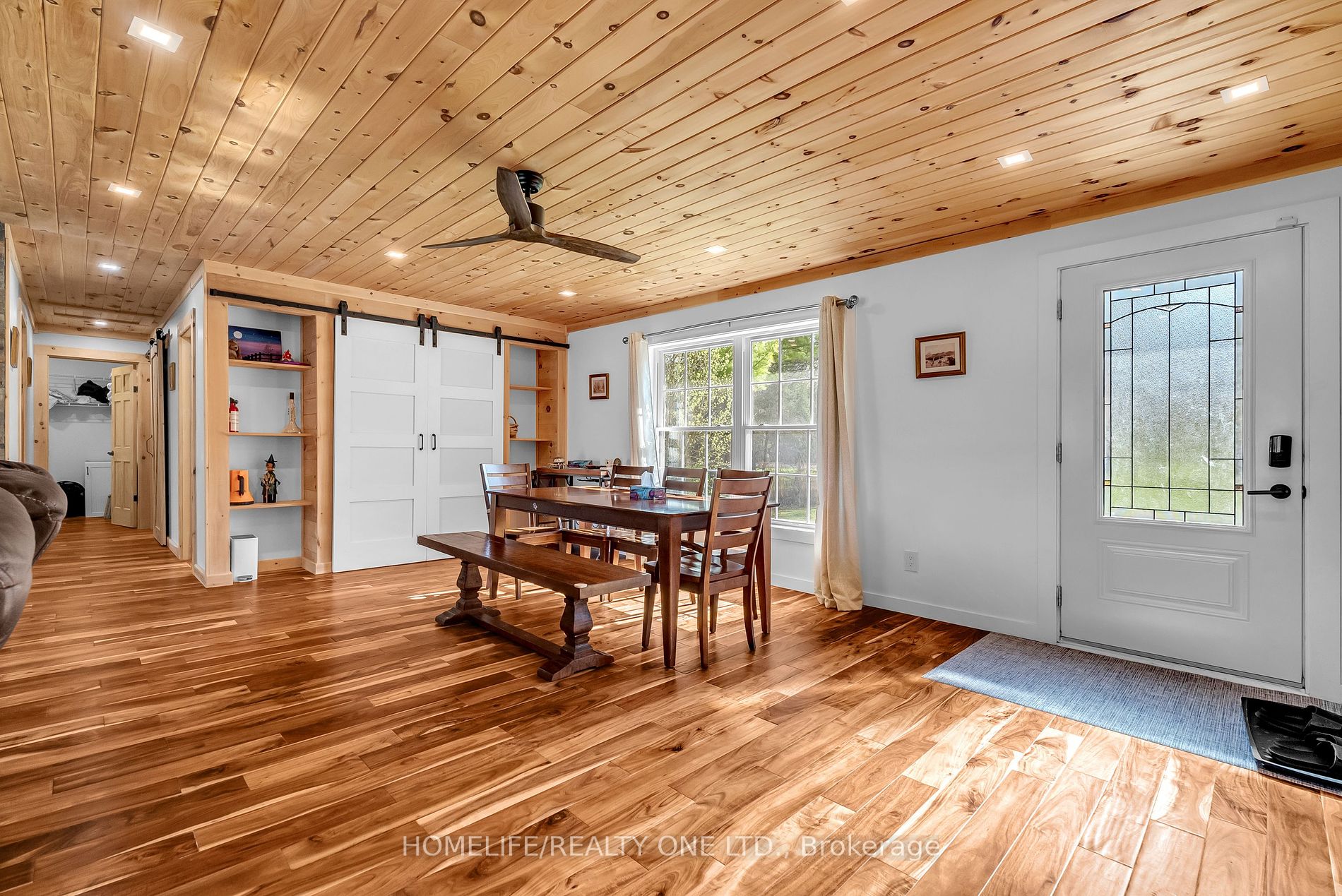 4055 Glen Cedar Dr