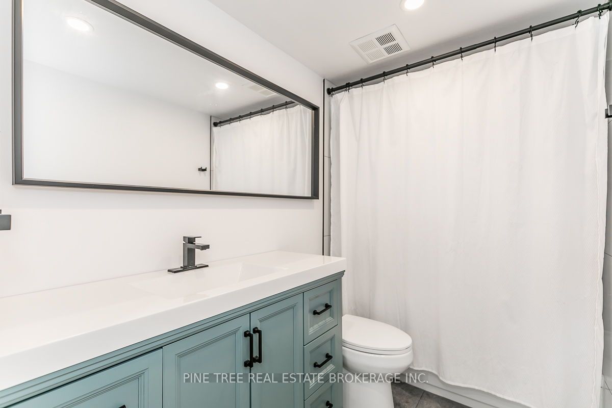 65 Ellen St, #306