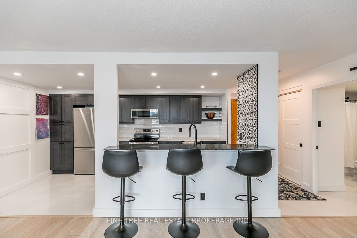 65 Ellen St, #306