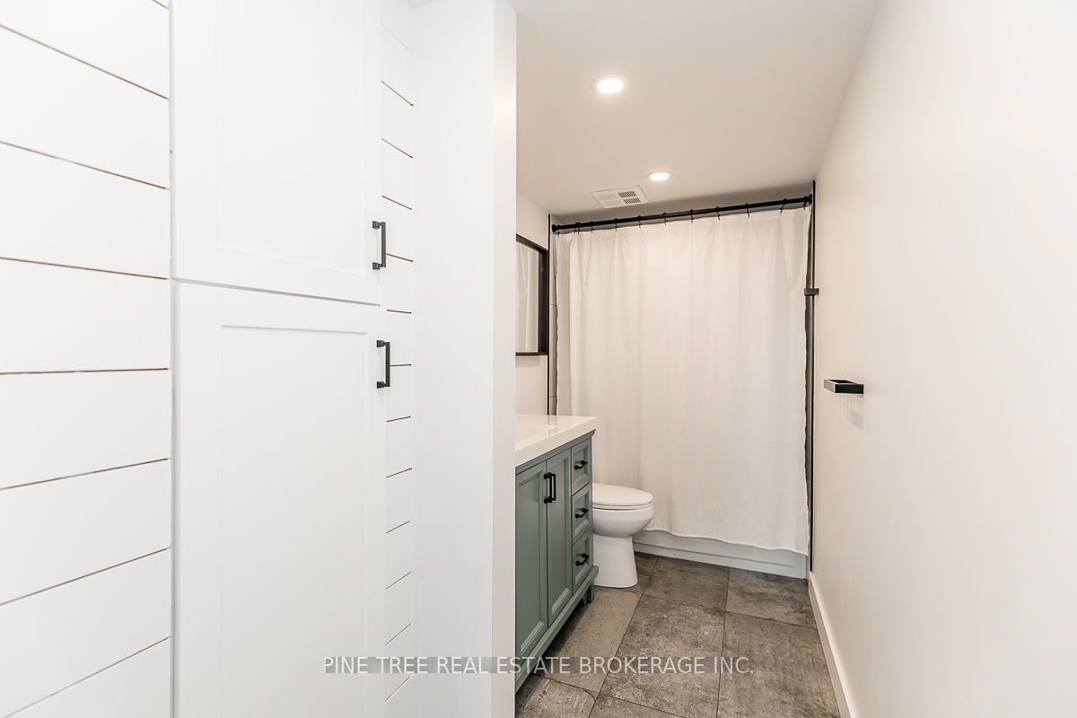 65 Ellen St, #306
