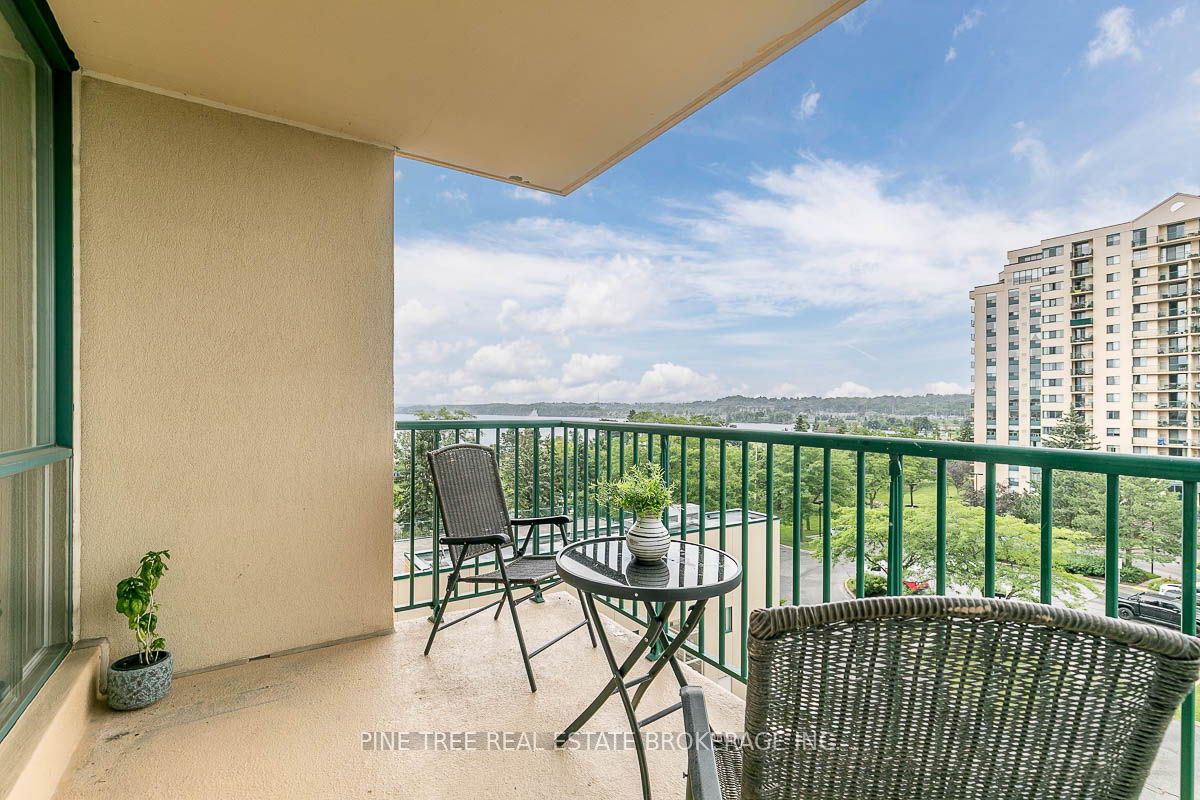 65 Ellen St, #306
