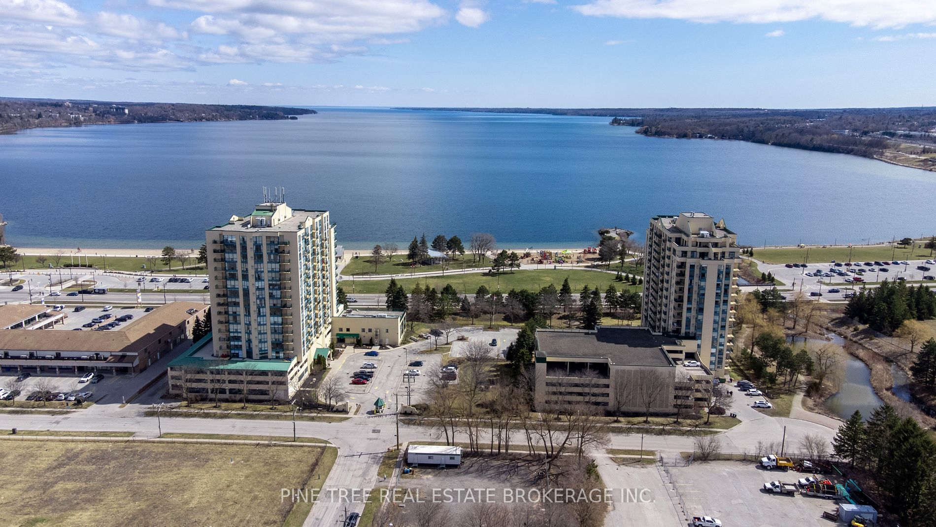 65 Ellen St, #306