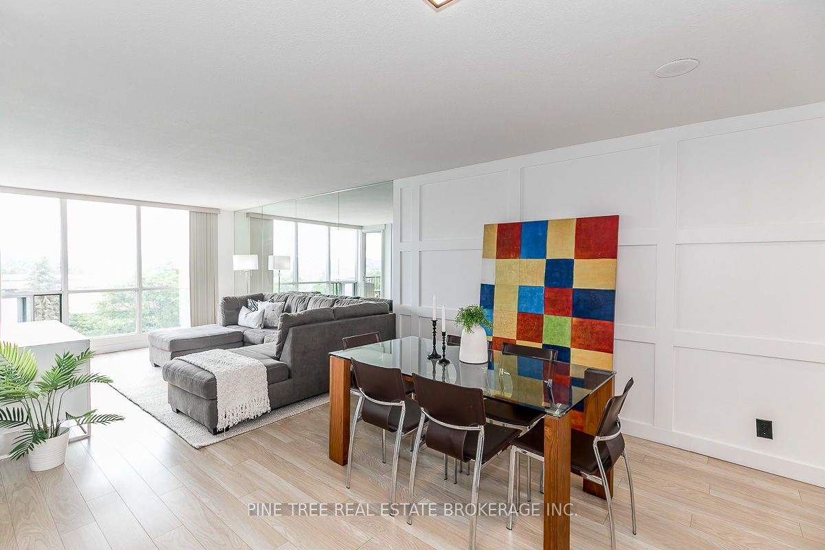 65 Ellen St, #306