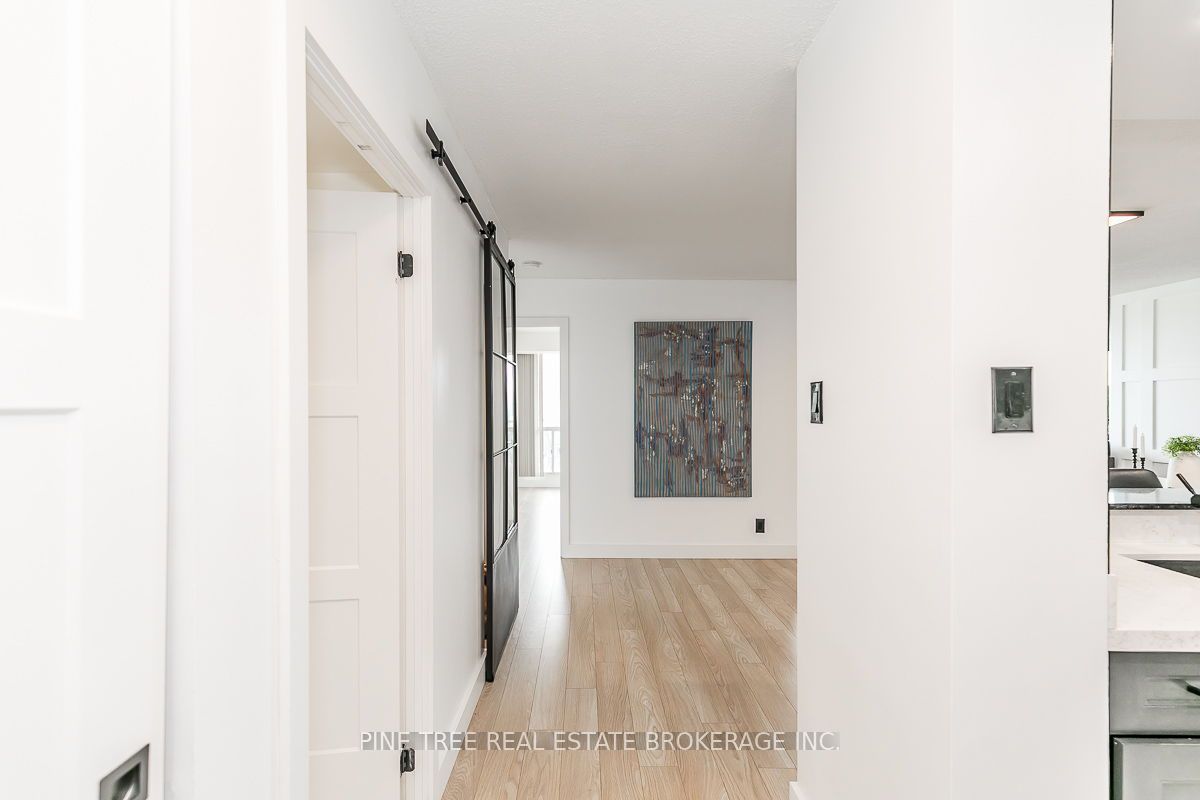 65 Ellen St, #306